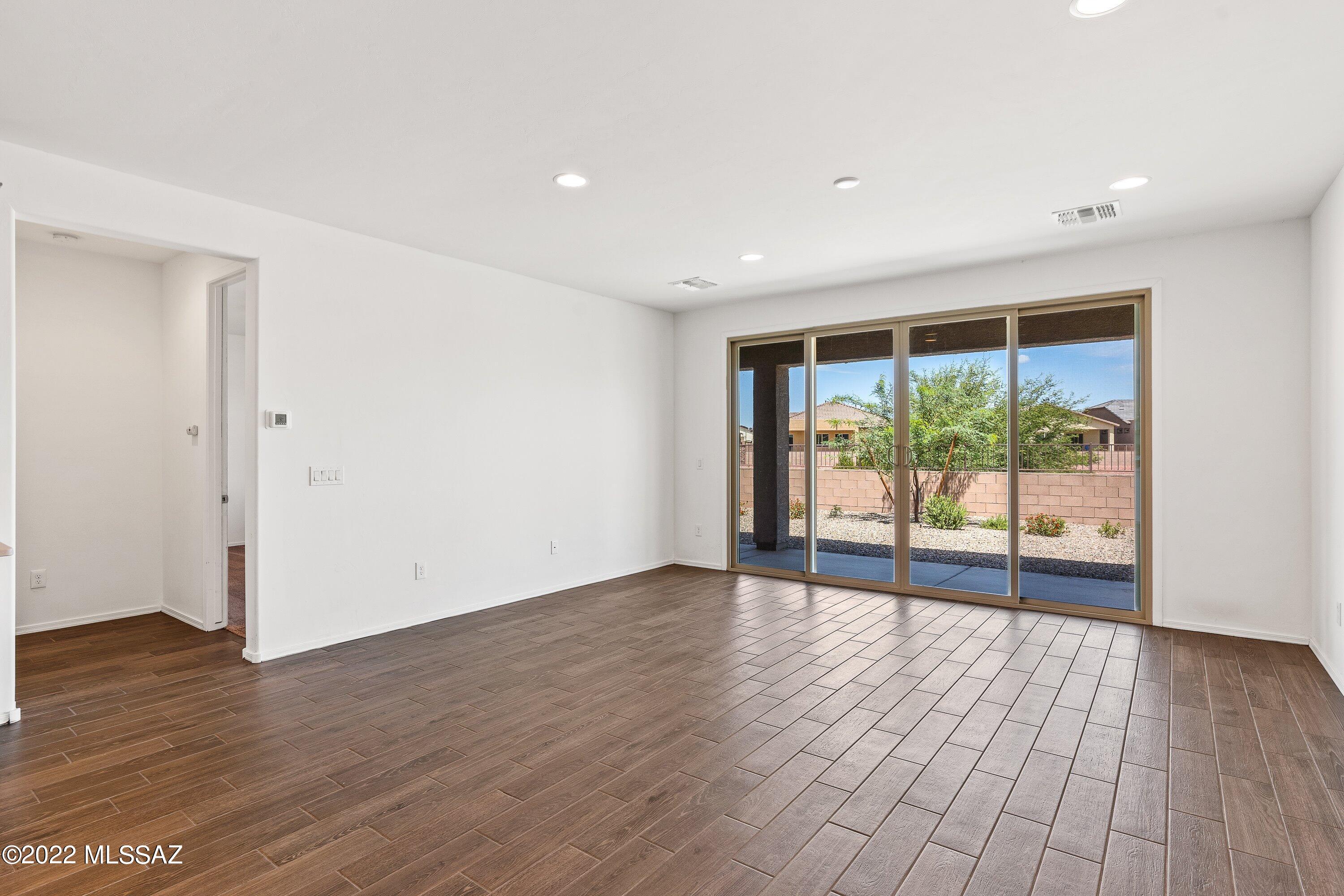 Gladden Farms Blocks 35 & 39 - Residential Lease