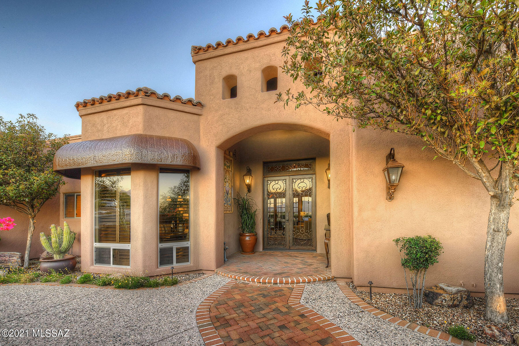 Sabino Mountain (1-290) - Residential