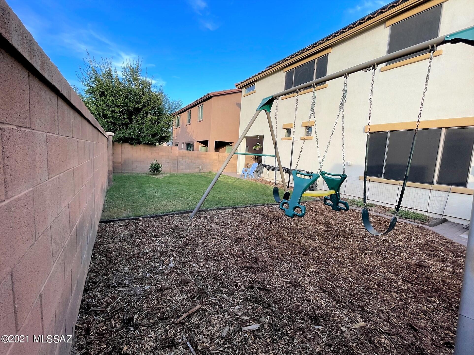 Presidio De Cancion (1-200) - Residential