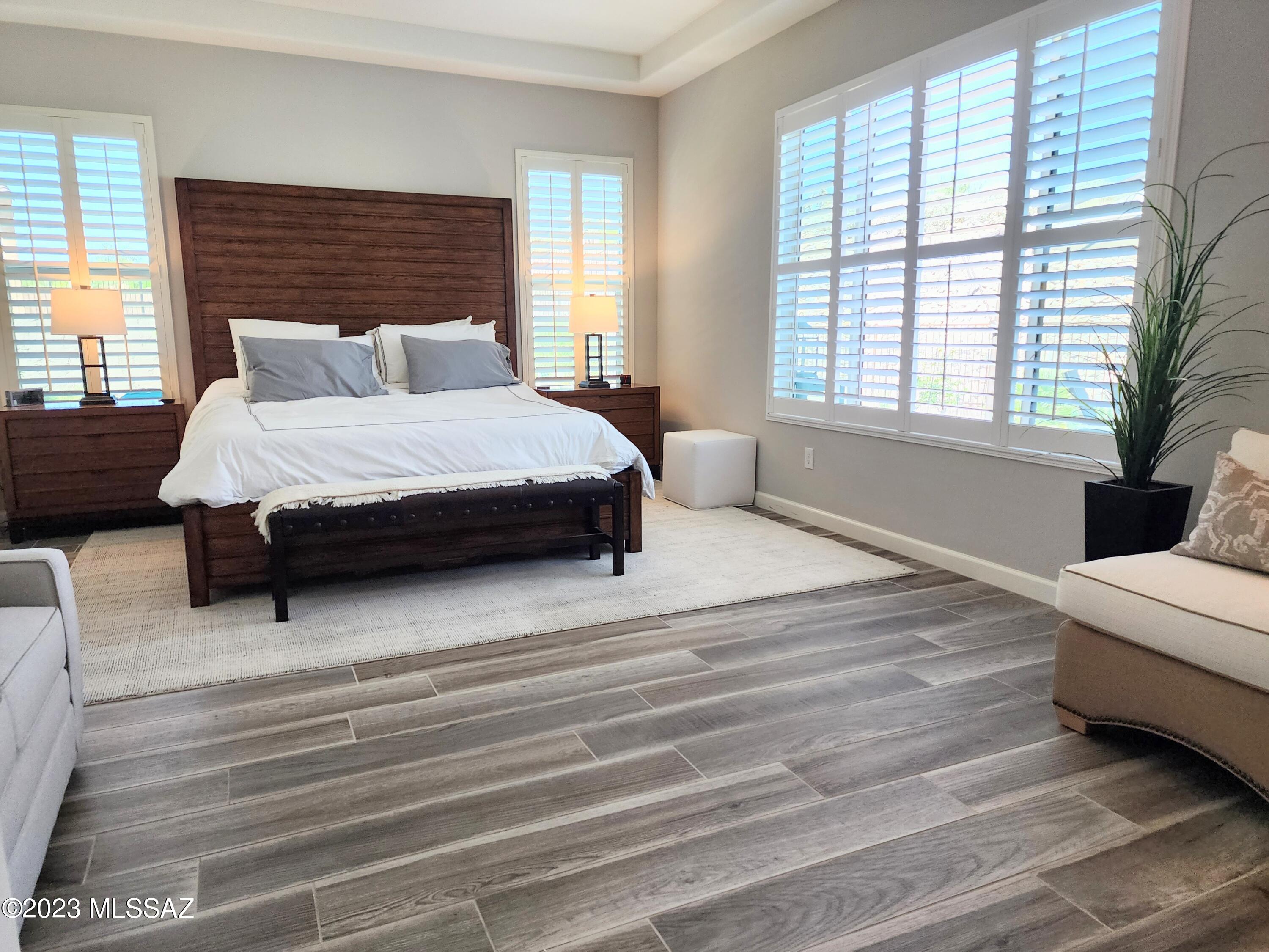 Sanctuary At Silverhawke - Residential