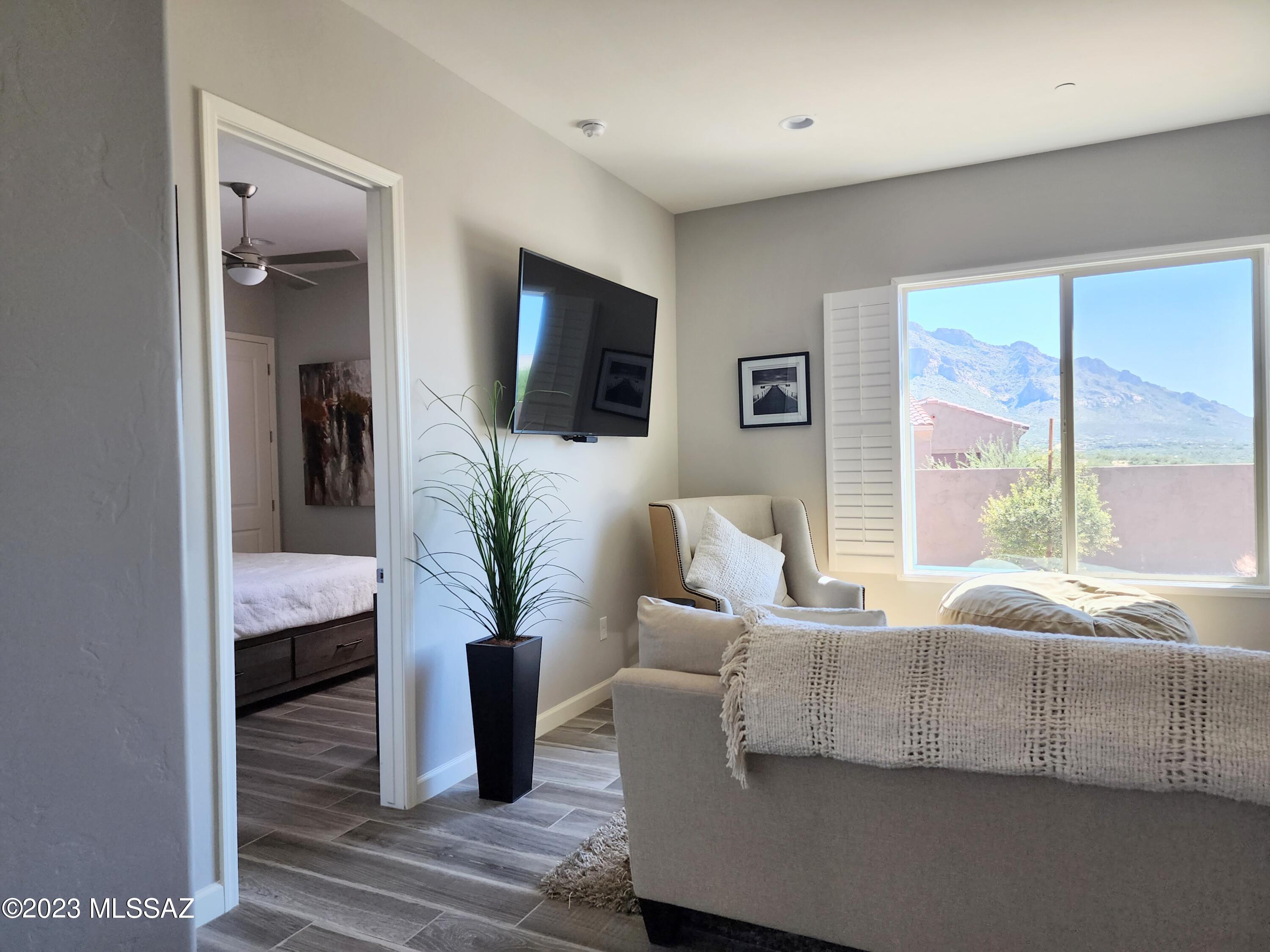 Sanctuary At Silverhawke - Residential