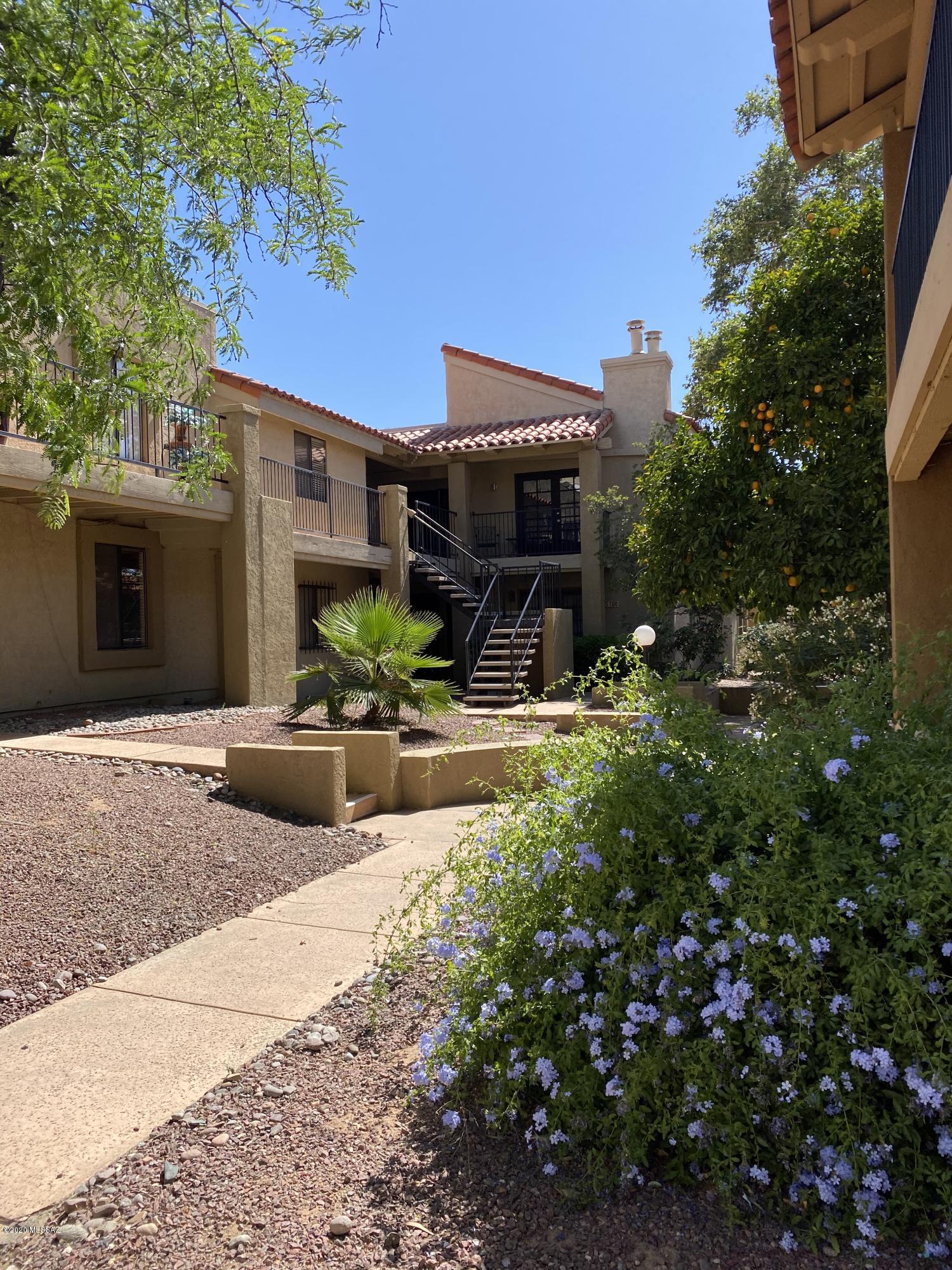Move in ready modern style condo. Great location. Close to fine dining, shopping, transportation, UofA and Catalina State Park. Upstairs unit with vaulted ceilings. Recently remodeled condo with two tone paint, new kitchen and bathroom cabinets, granite countertops, new carpets in the bedrooms and laminated flooring in the great room. HOA covers water, trash, insurance, roof, building and site maintenance and has a refreshing pool, SPA and clubhouse.