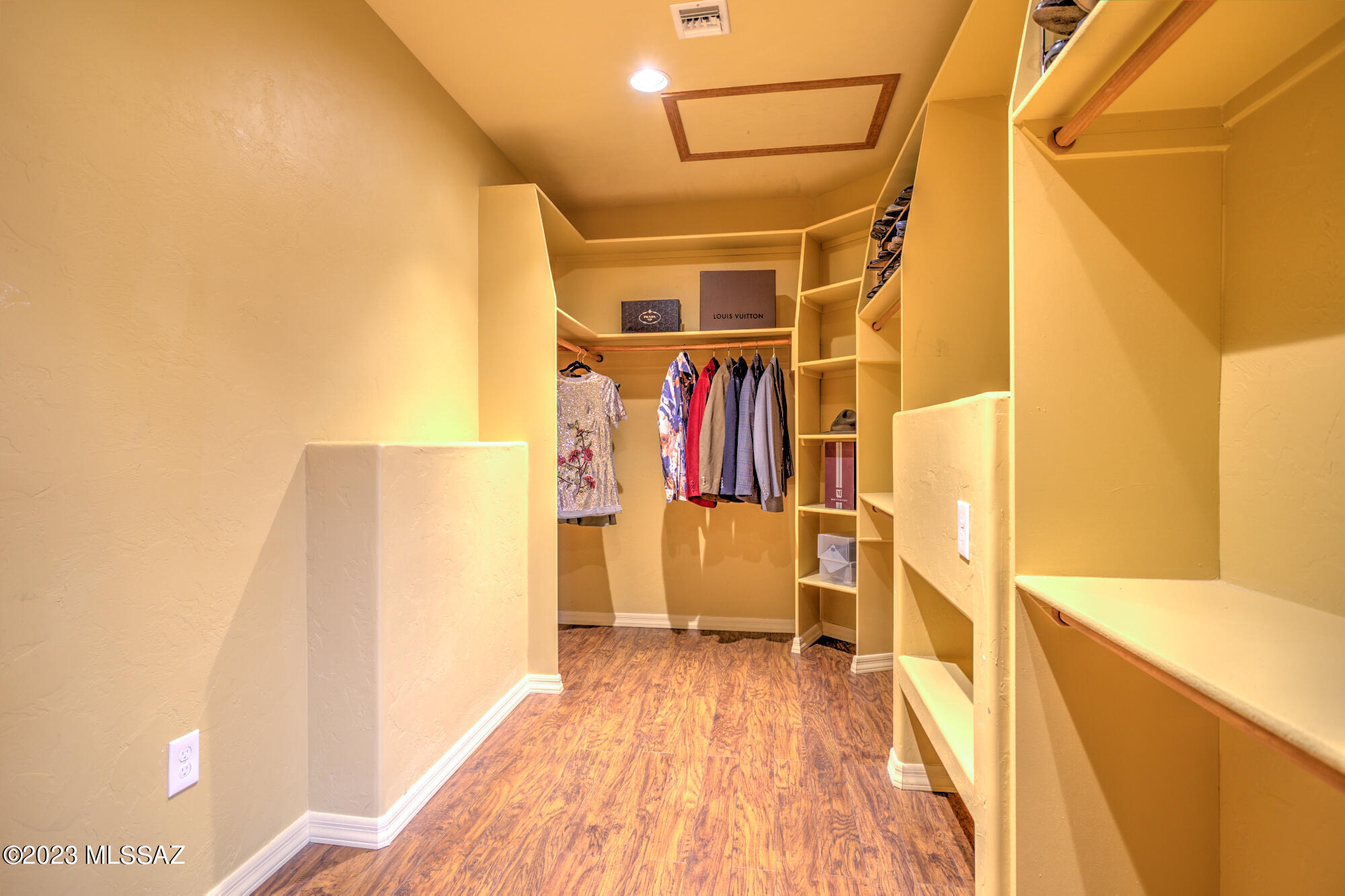 New Tucson Unit NO. 30 - Residential