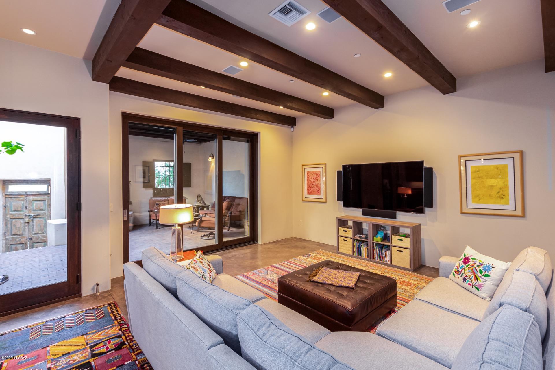 Mercado District of Menlo Park Blks A-D (1-100) - Residential