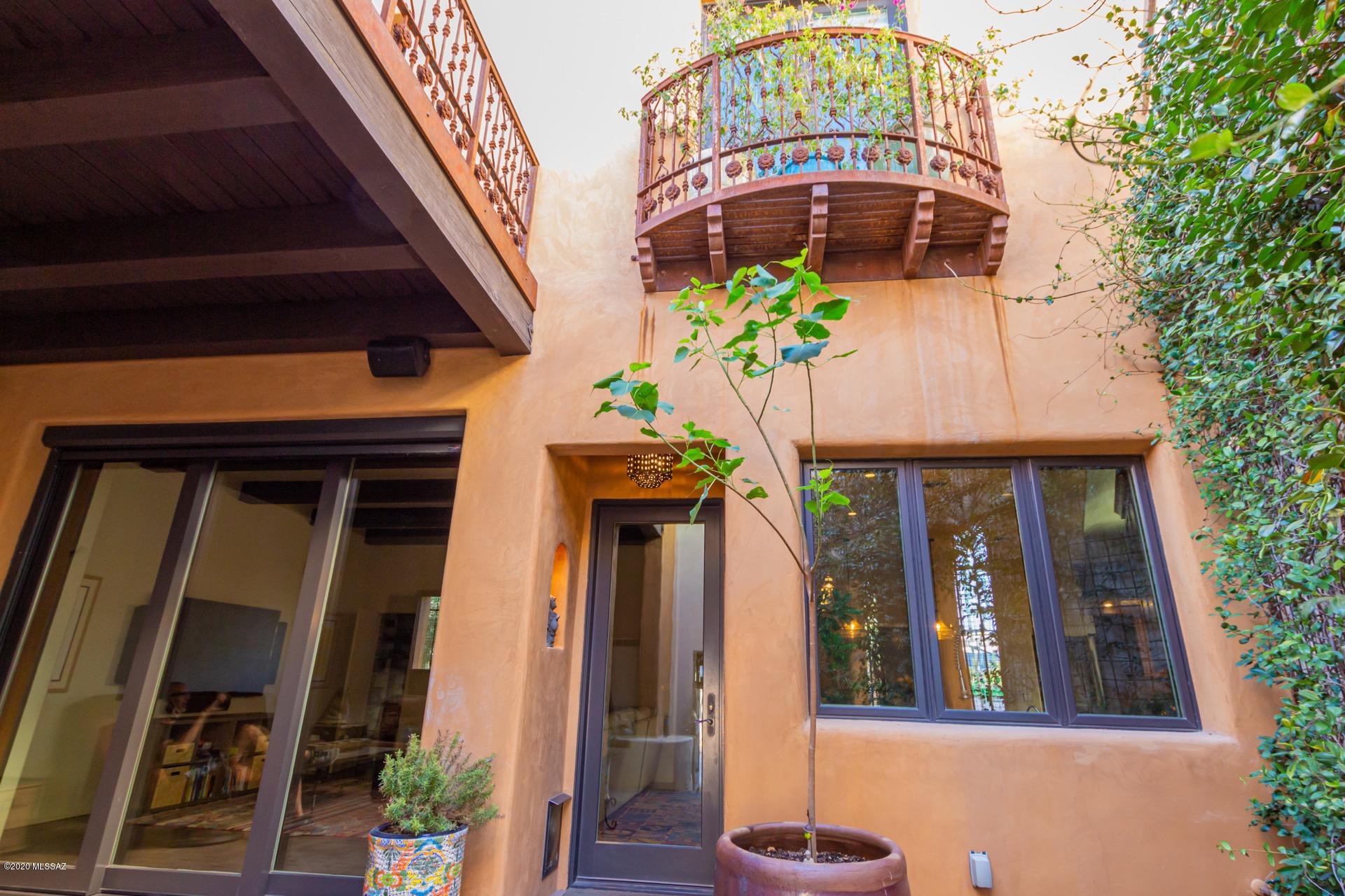 Mercado District of Menlo Park Blks A-D (1-100) - Residential