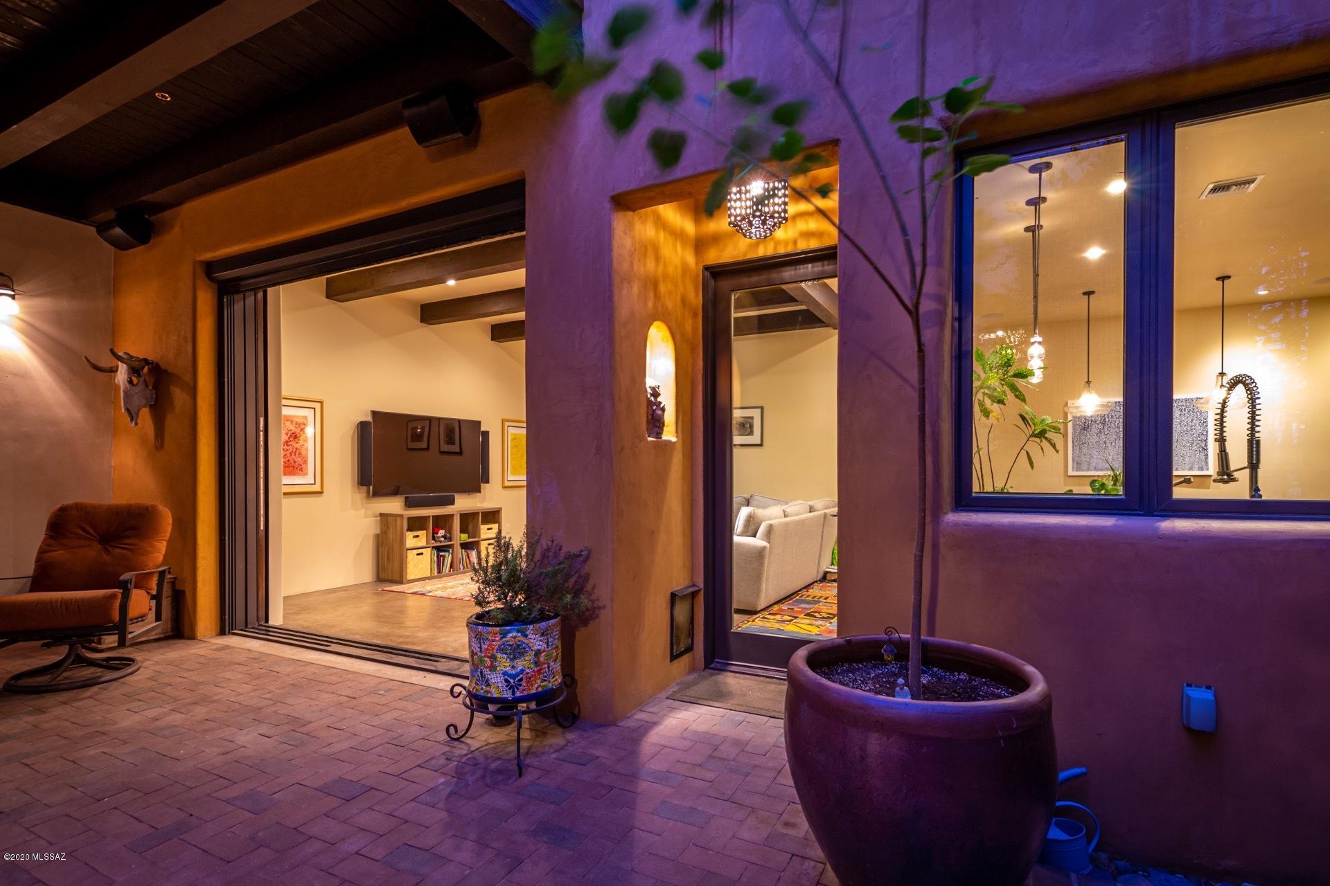 Mercado District of Menlo Park Blks A-D (1-100) - Residential