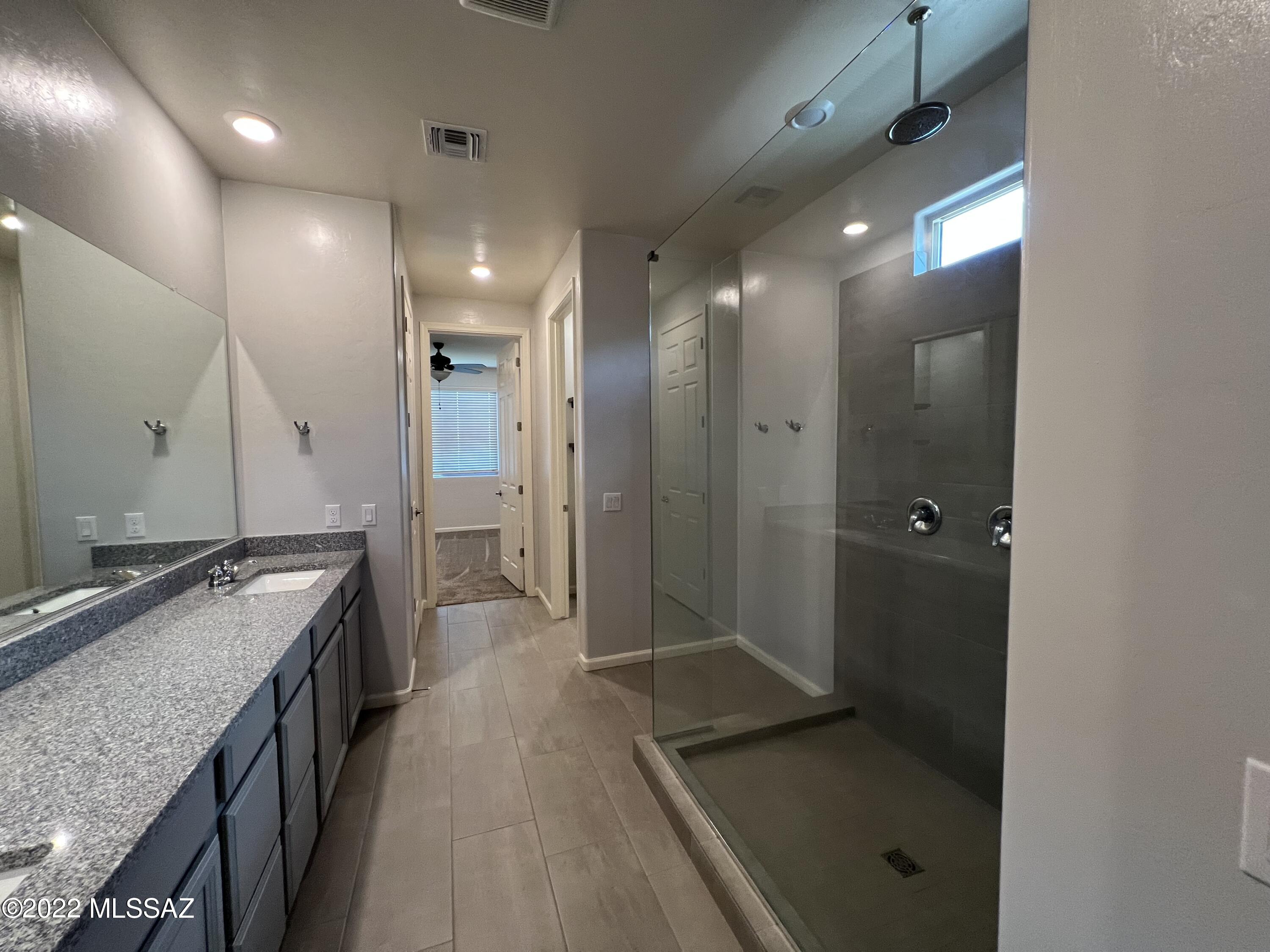 La Estancia De Tucson (331-410) - Residential Lease