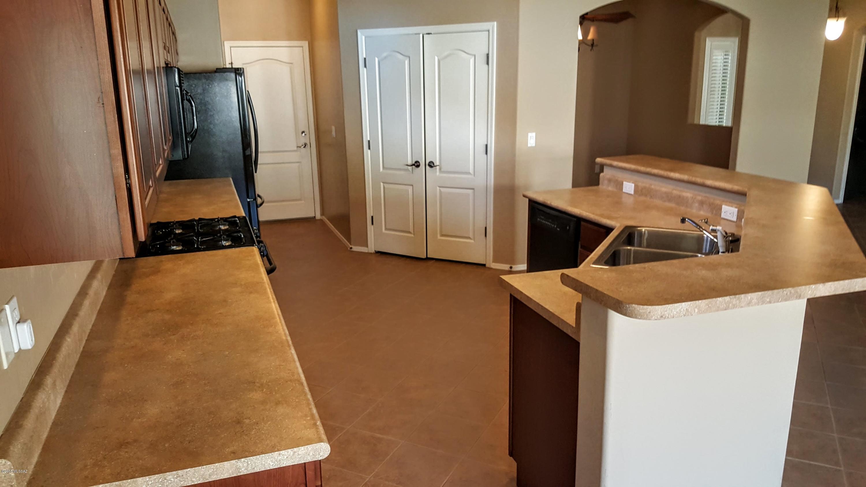 Black Horse (1-411) - Residential Lease