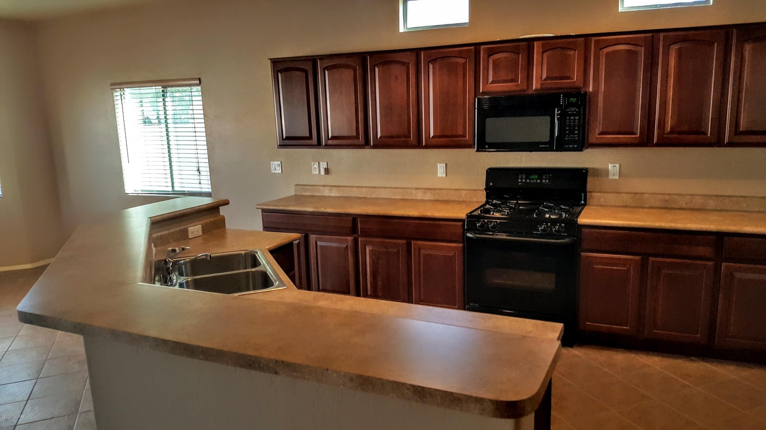 Black Horse (1-411) - Residential Lease