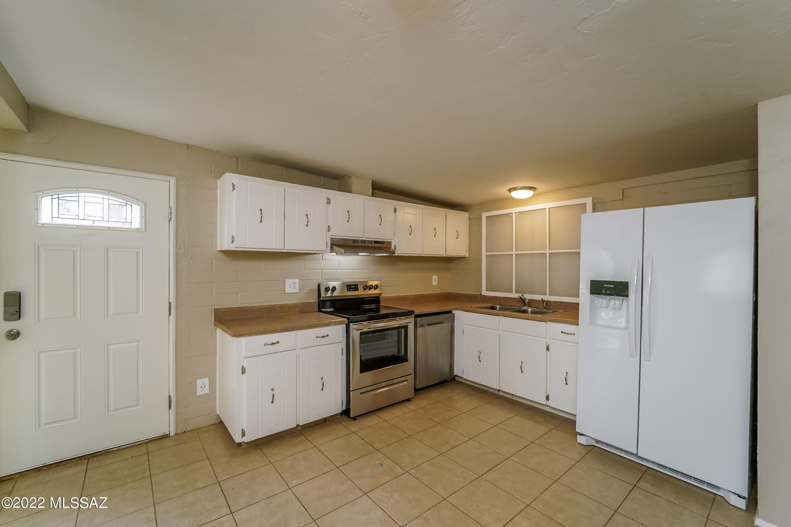 Vista Del Prado NO. 6 (1-64) - Residential Lease