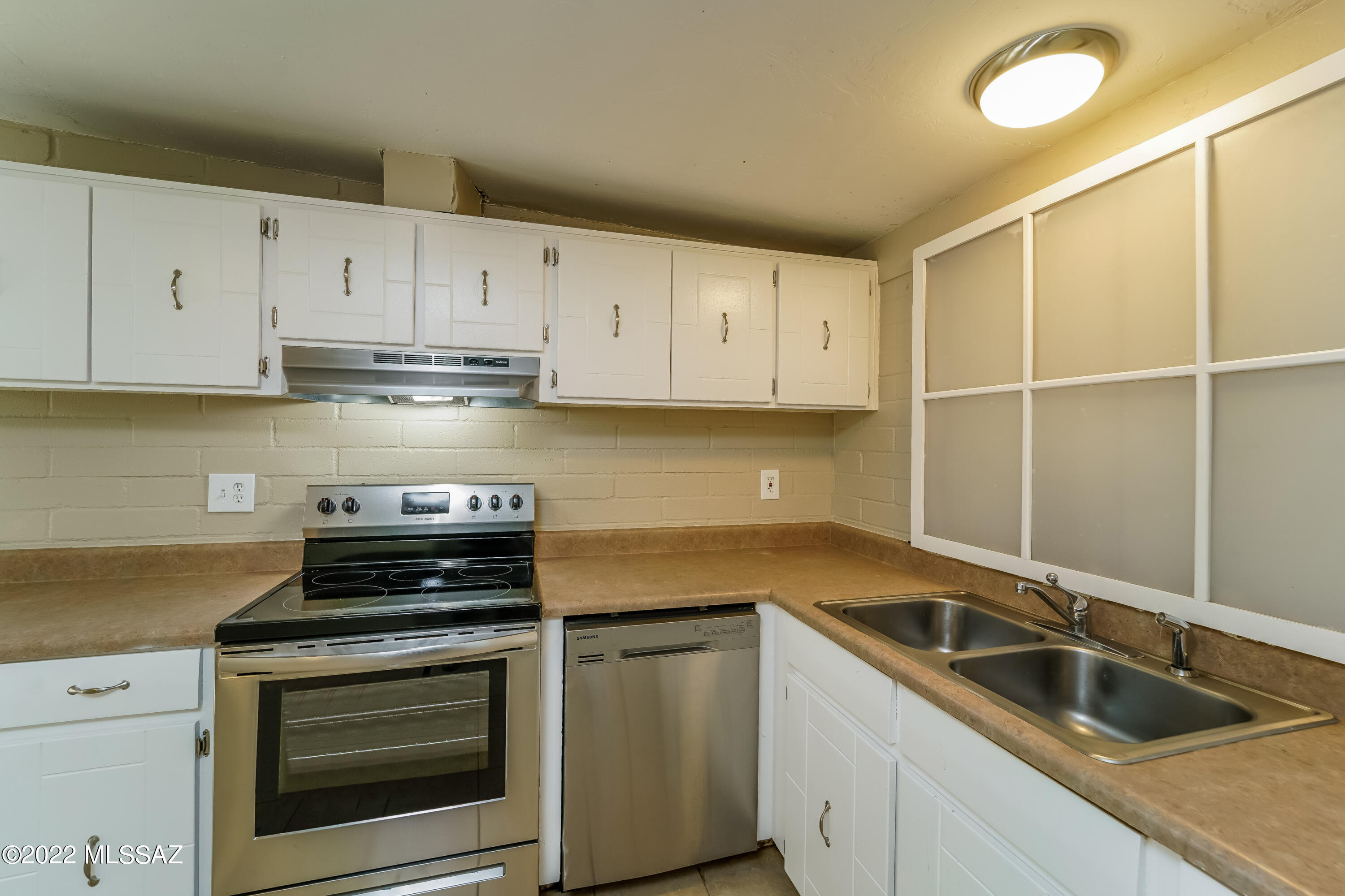 Vista Del Prado NO. 6 (1-64) - Residential Lease