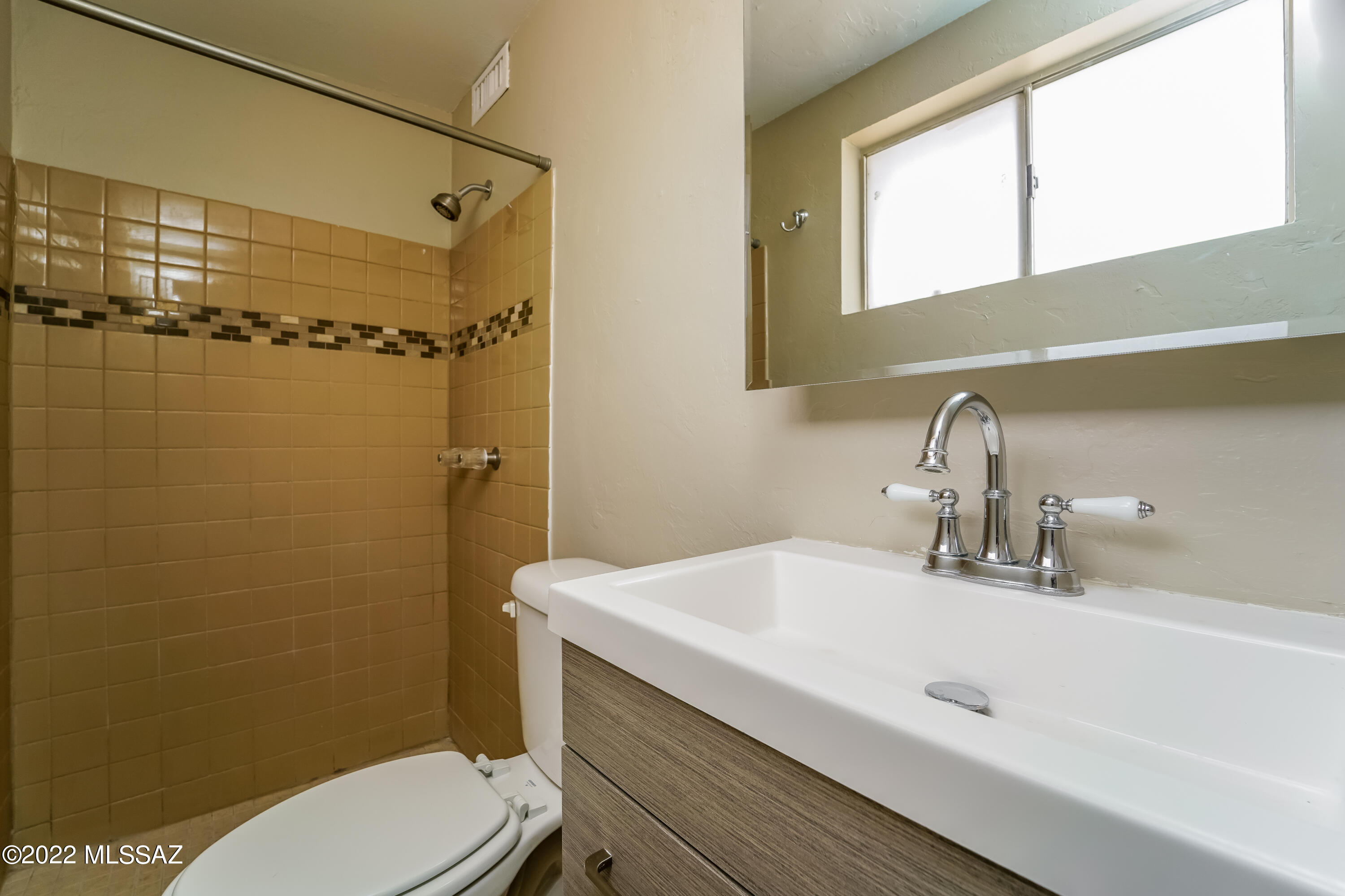Vista Del Prado NO. 6 (1-64) - Residential Lease