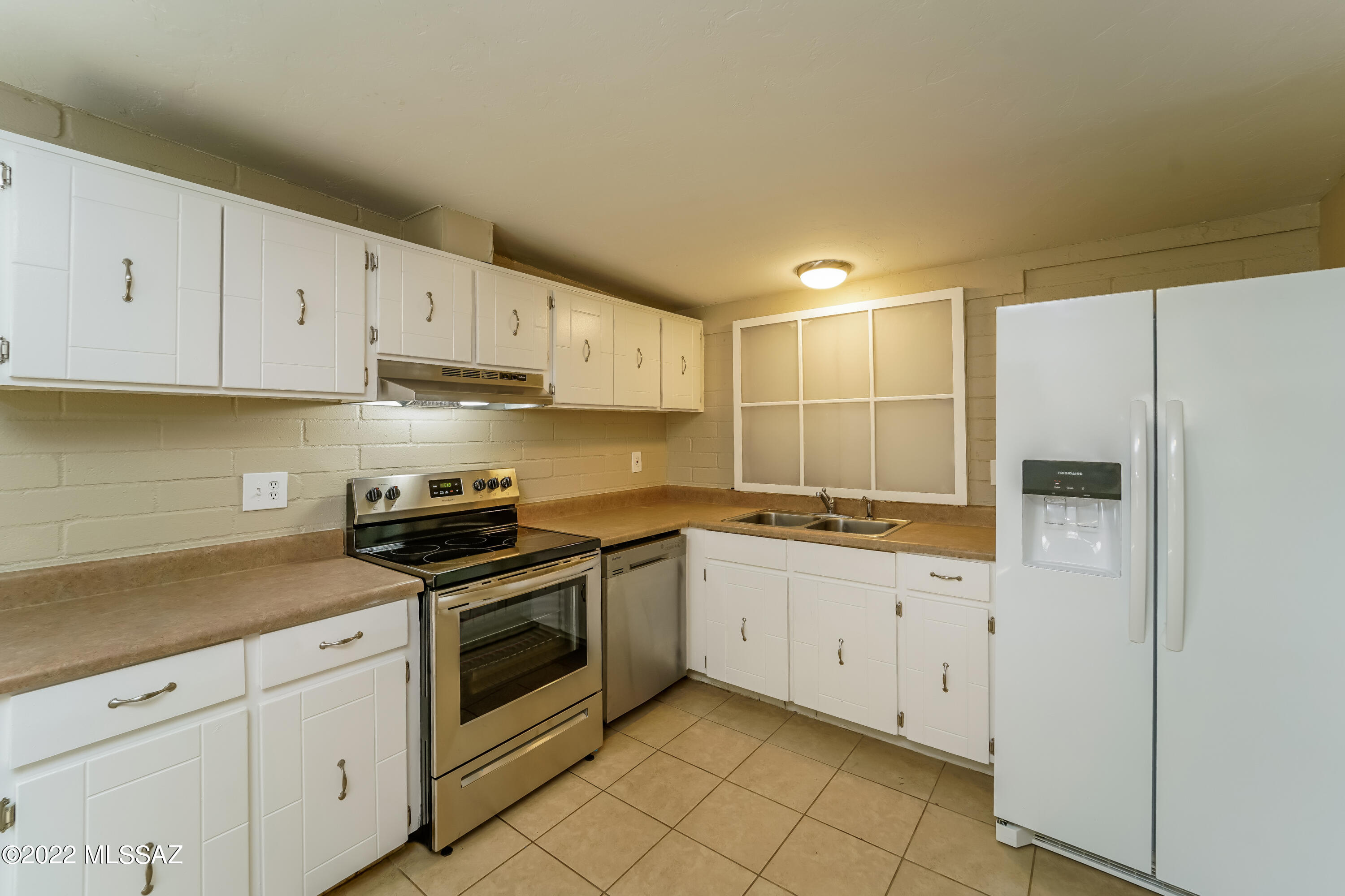 Vista Del Prado NO. 6 (1-64) - Residential Lease