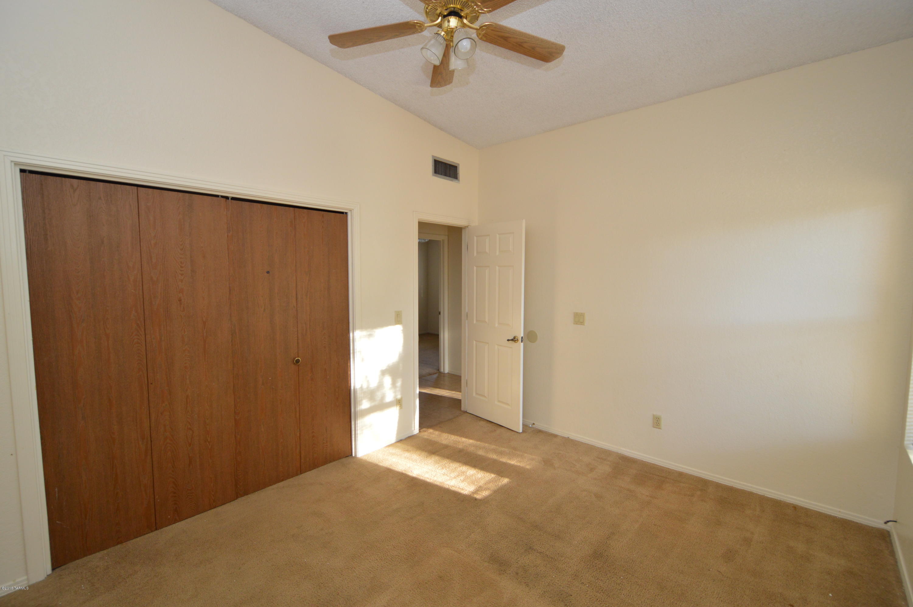Vista Del Rio (1-217) - Residential Lease