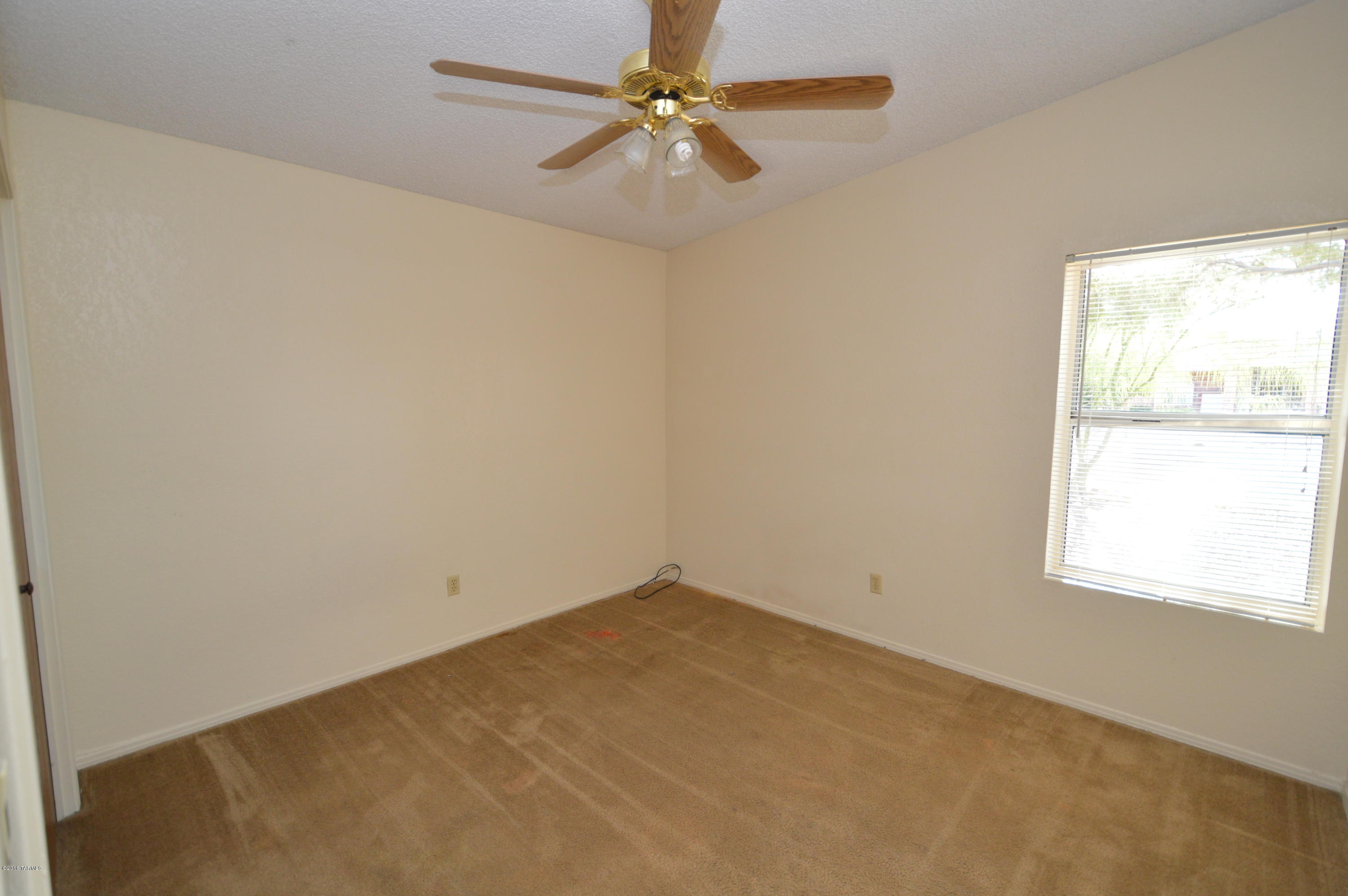 Vista Del Rio (1-217) - Residential Lease