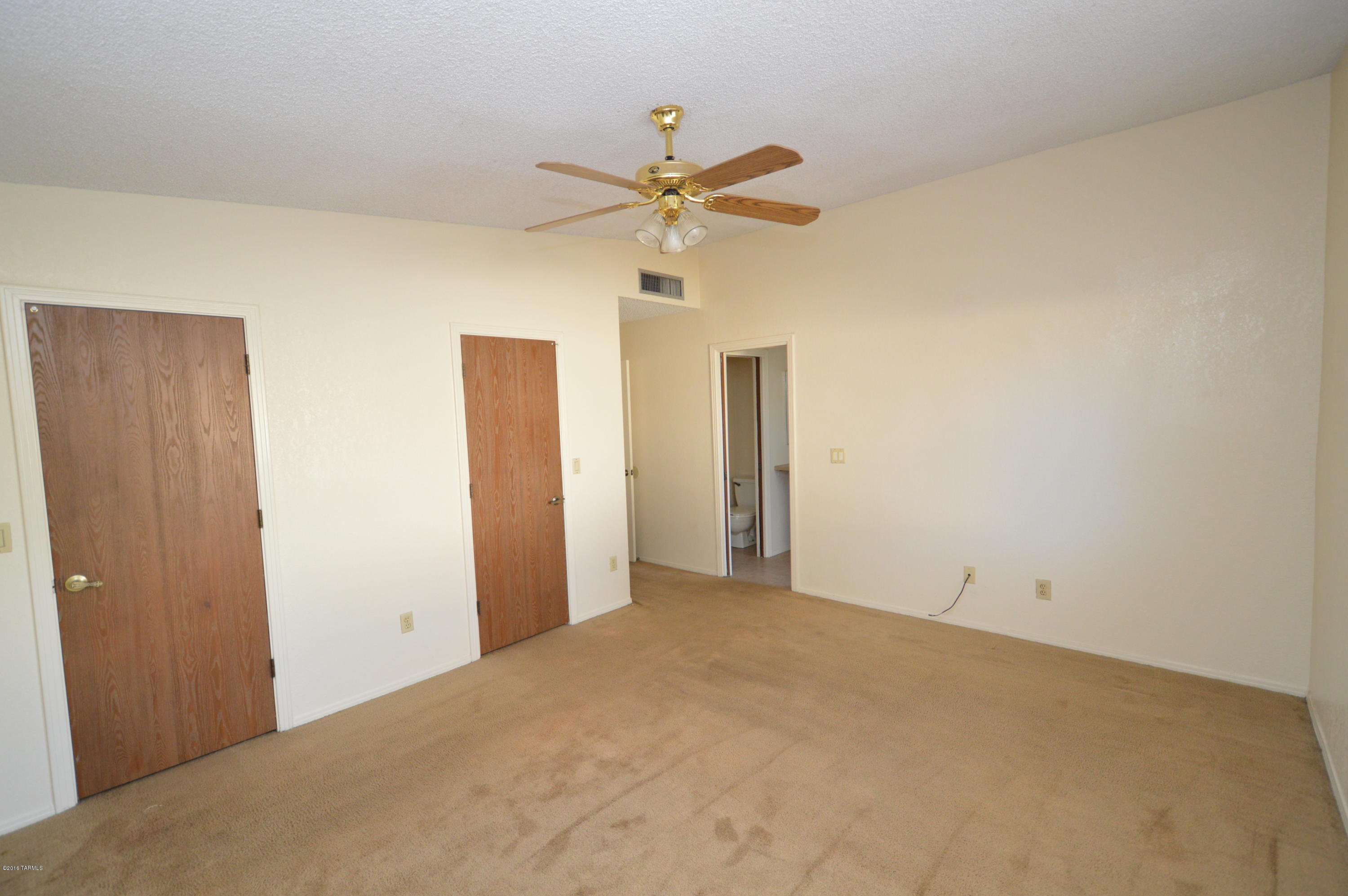 Vista Del Rio (1-217) - Residential Lease