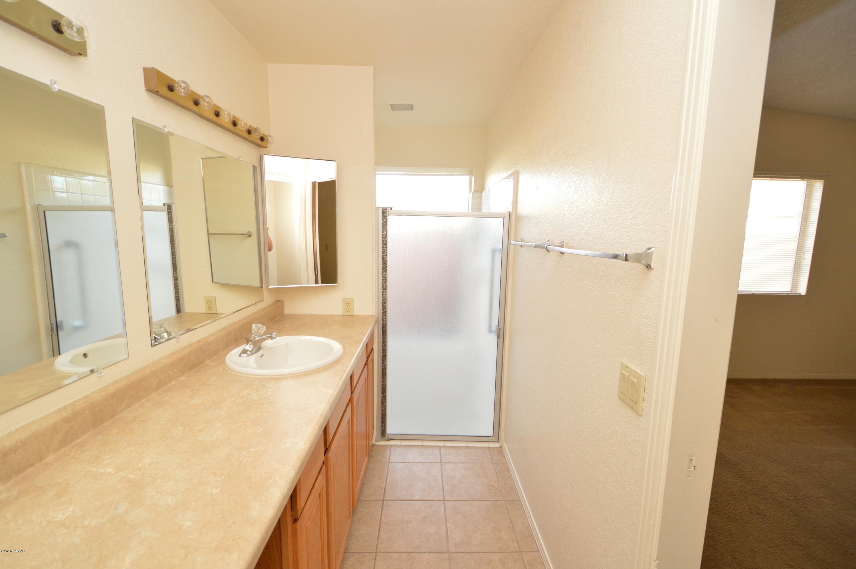 Vista Del Rio (1-217) - Residential Lease