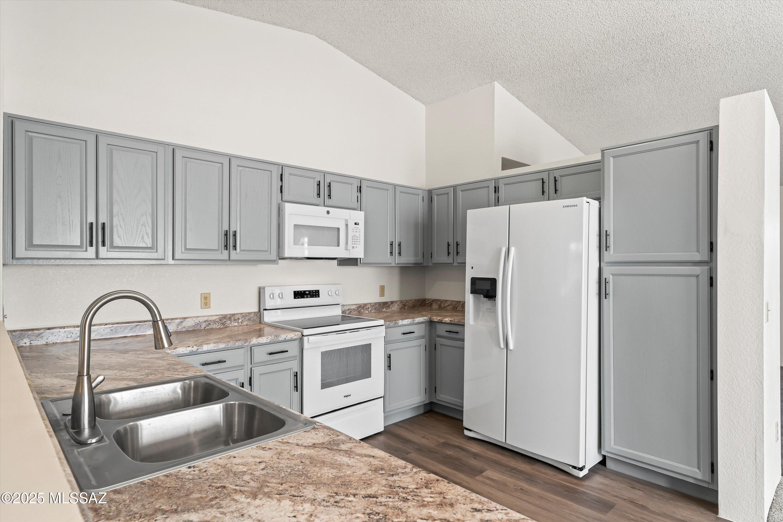 Oak Tree At Midvale (621-740) - Residential