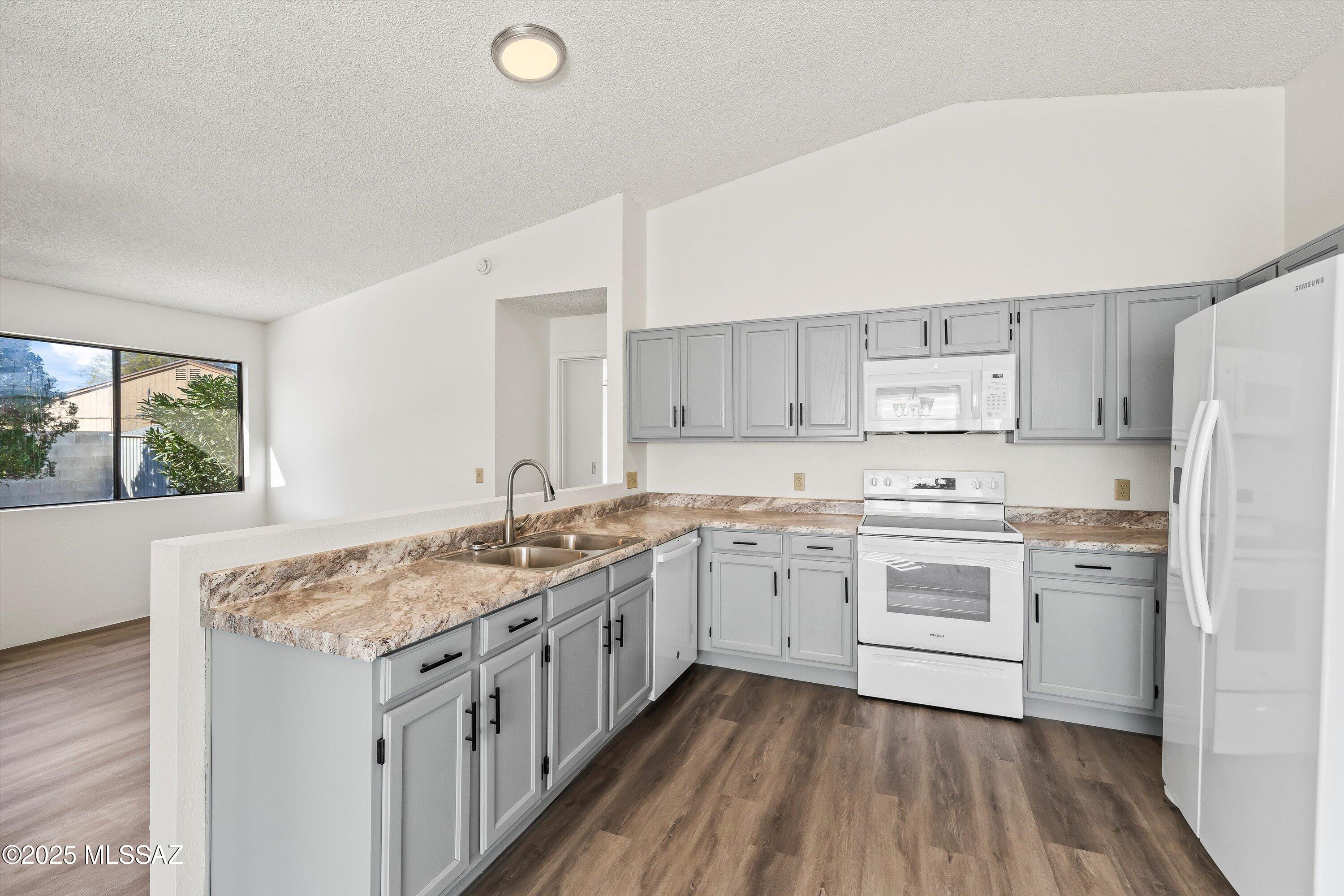 Oak Tree At Midvale (621-740) - Residential