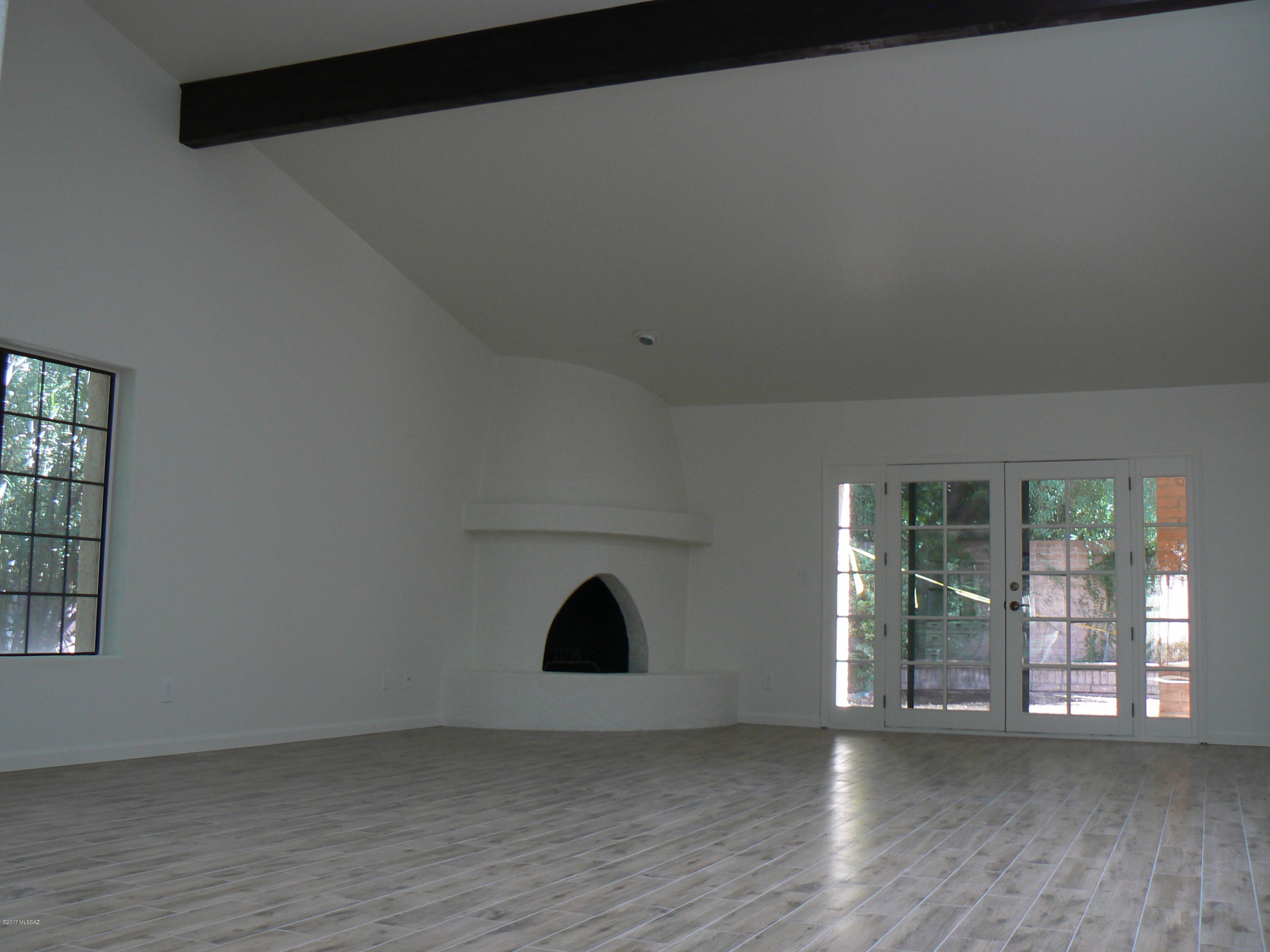 Riverbend - Sabino Canyon Road  (1-97) - Residential