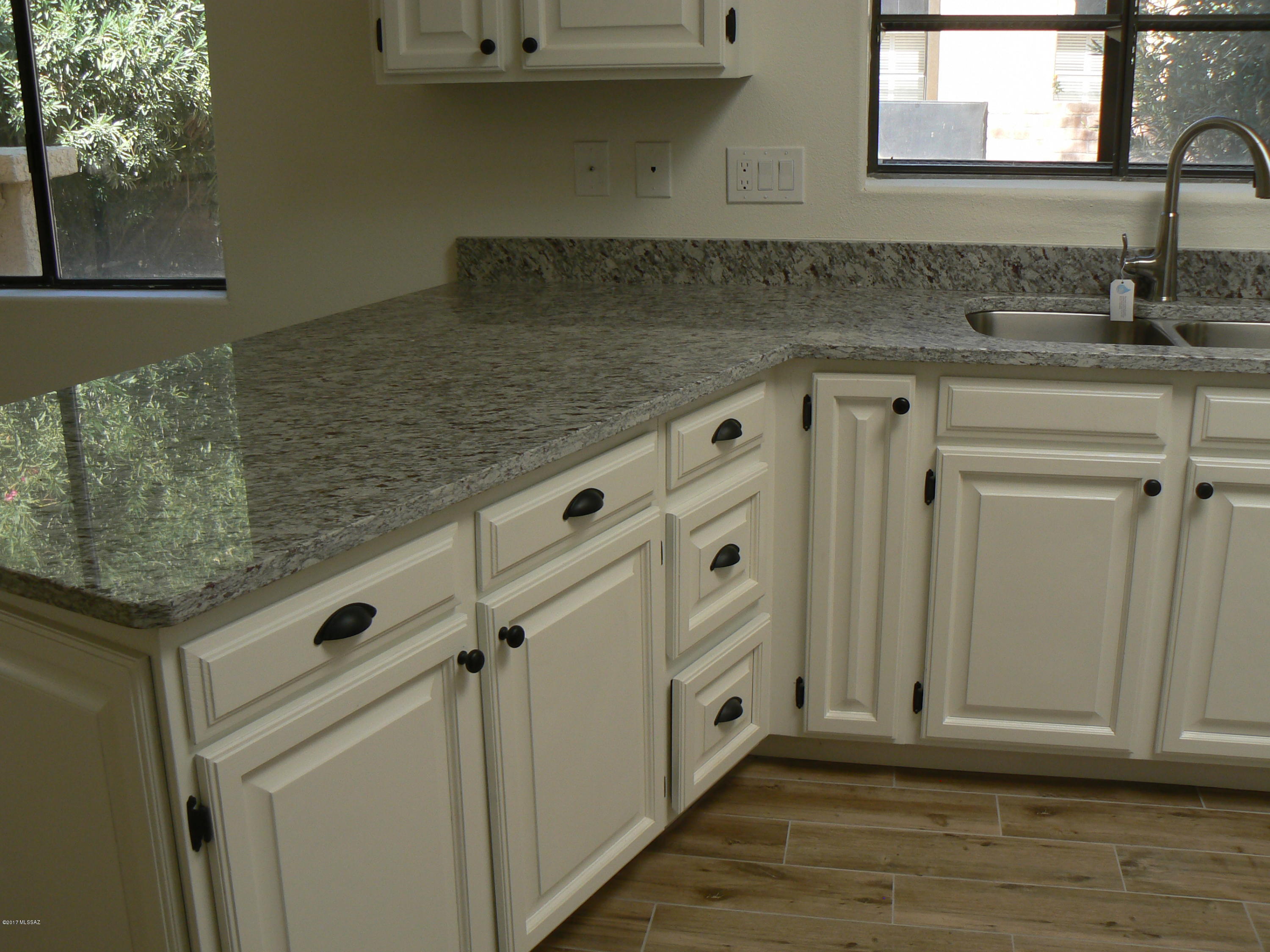 Riverbend - Sabino Canyon Road  (1-97) - Residential