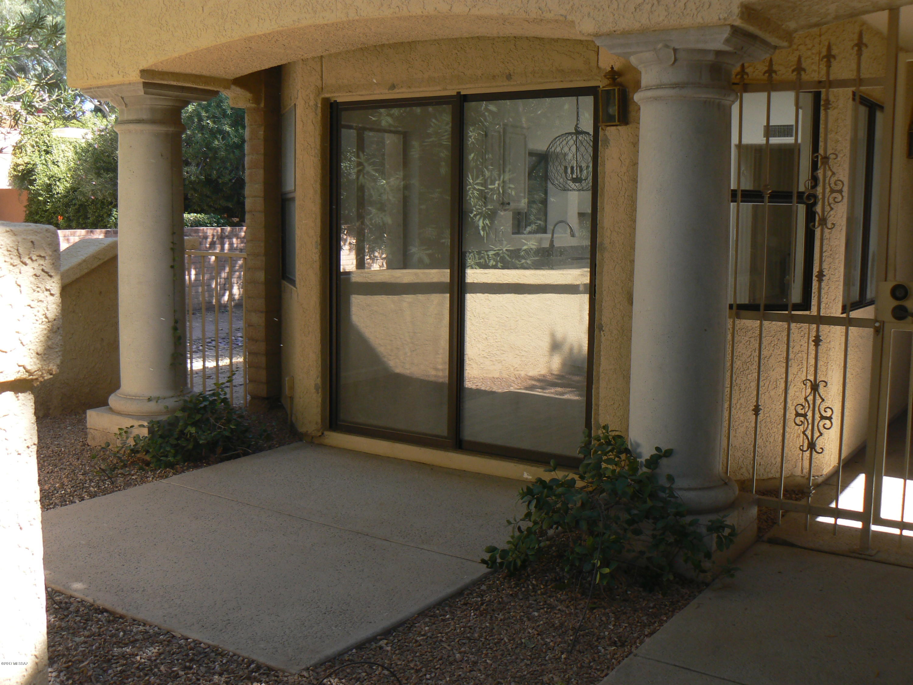 Riverbend - Sabino Canyon Road  (1-97) - Residential