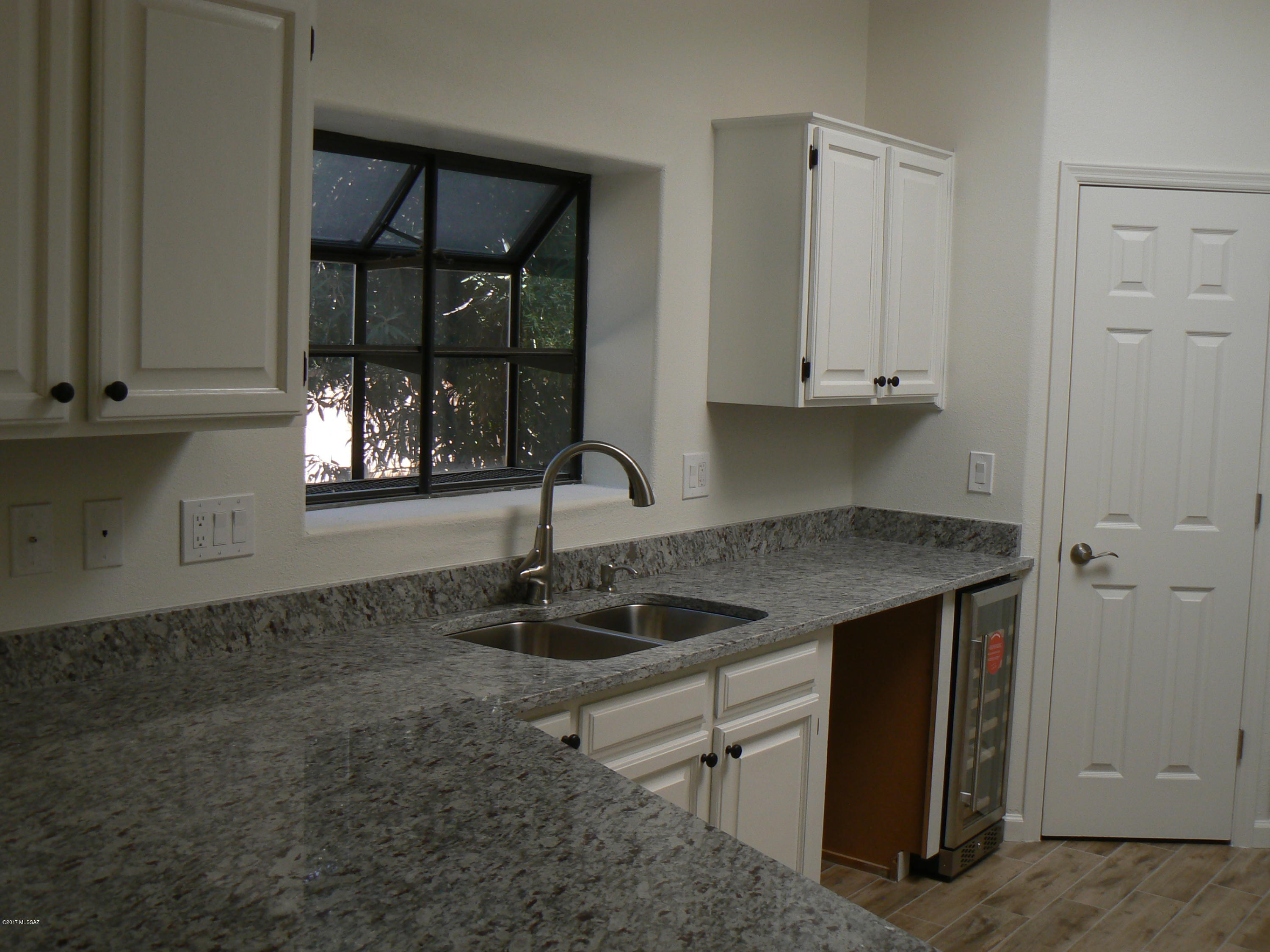 Riverbend - Sabino Canyon Road  (1-97) - Residential