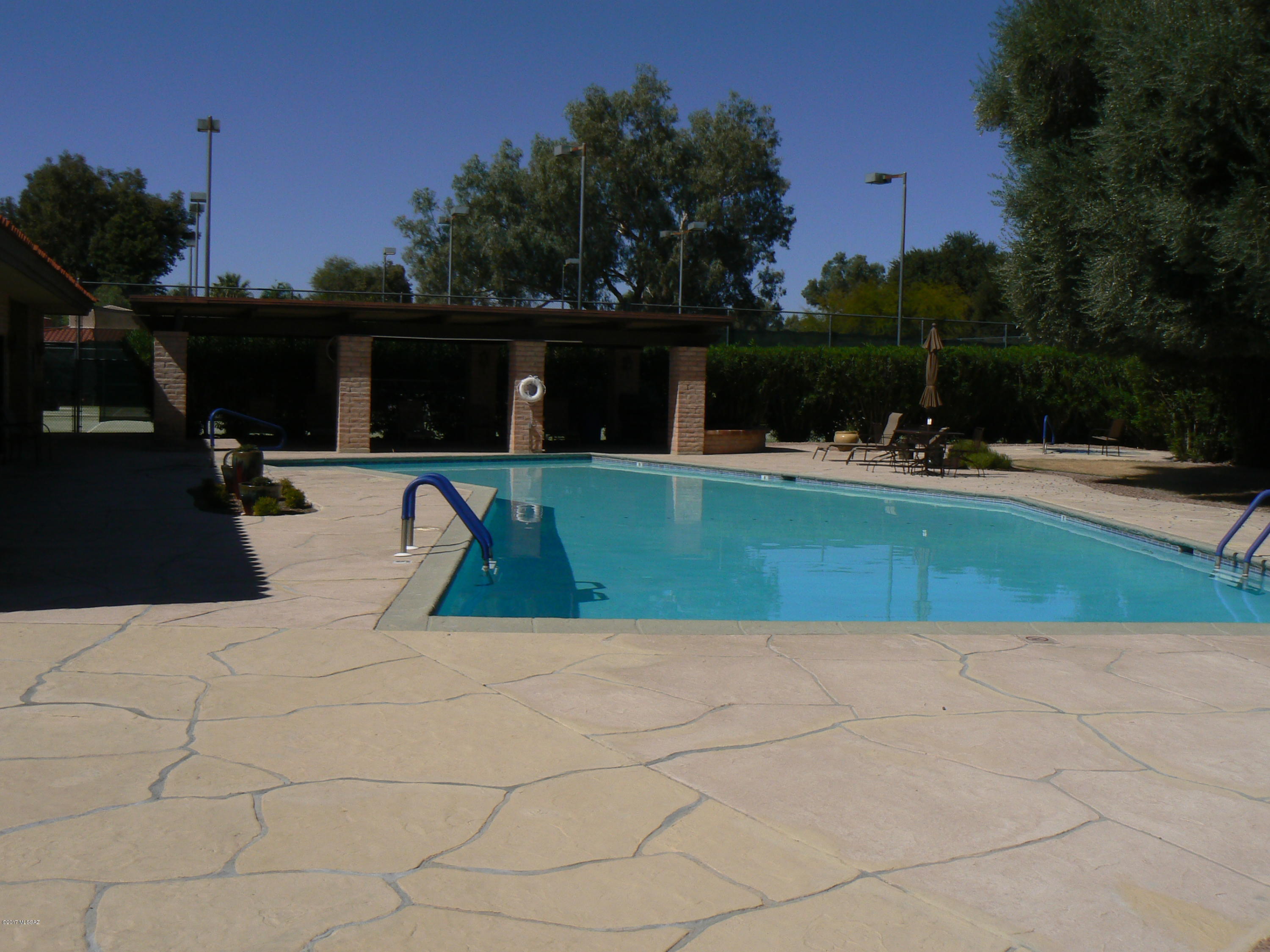 Riverbend - Sabino Canyon Road  (1-97) - Residential