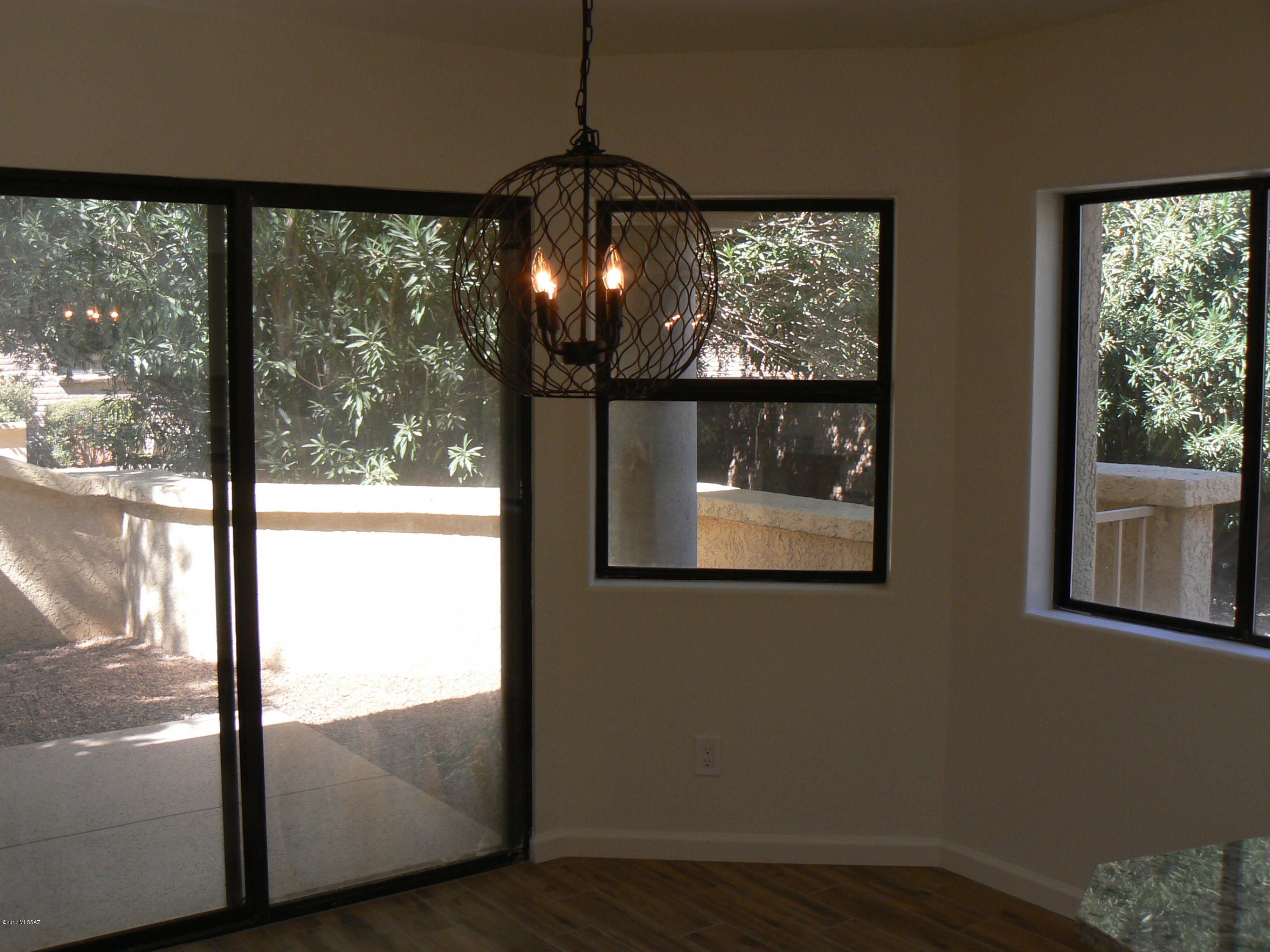 Riverbend - Sabino Canyon Road  (1-97) - Residential