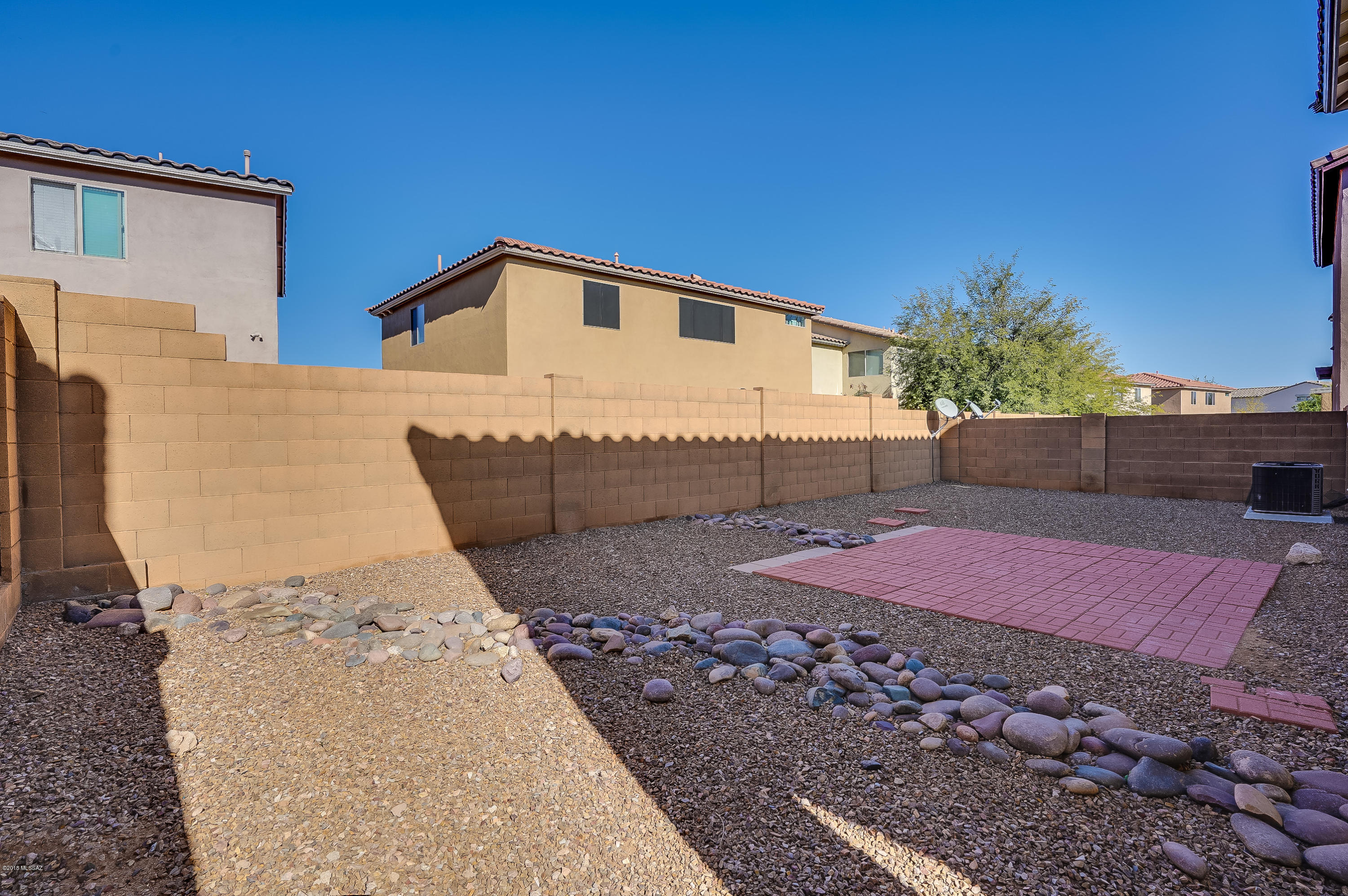 Presidio De Cancion (1-200) - Residential