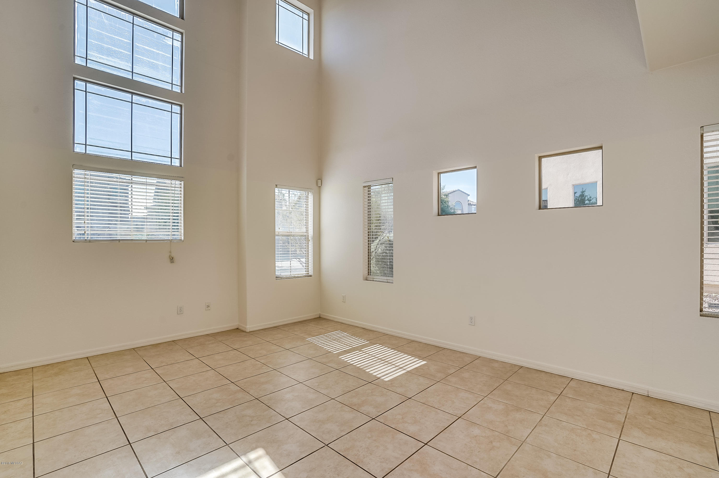 Presidio De Cancion (1-200) - Residential
