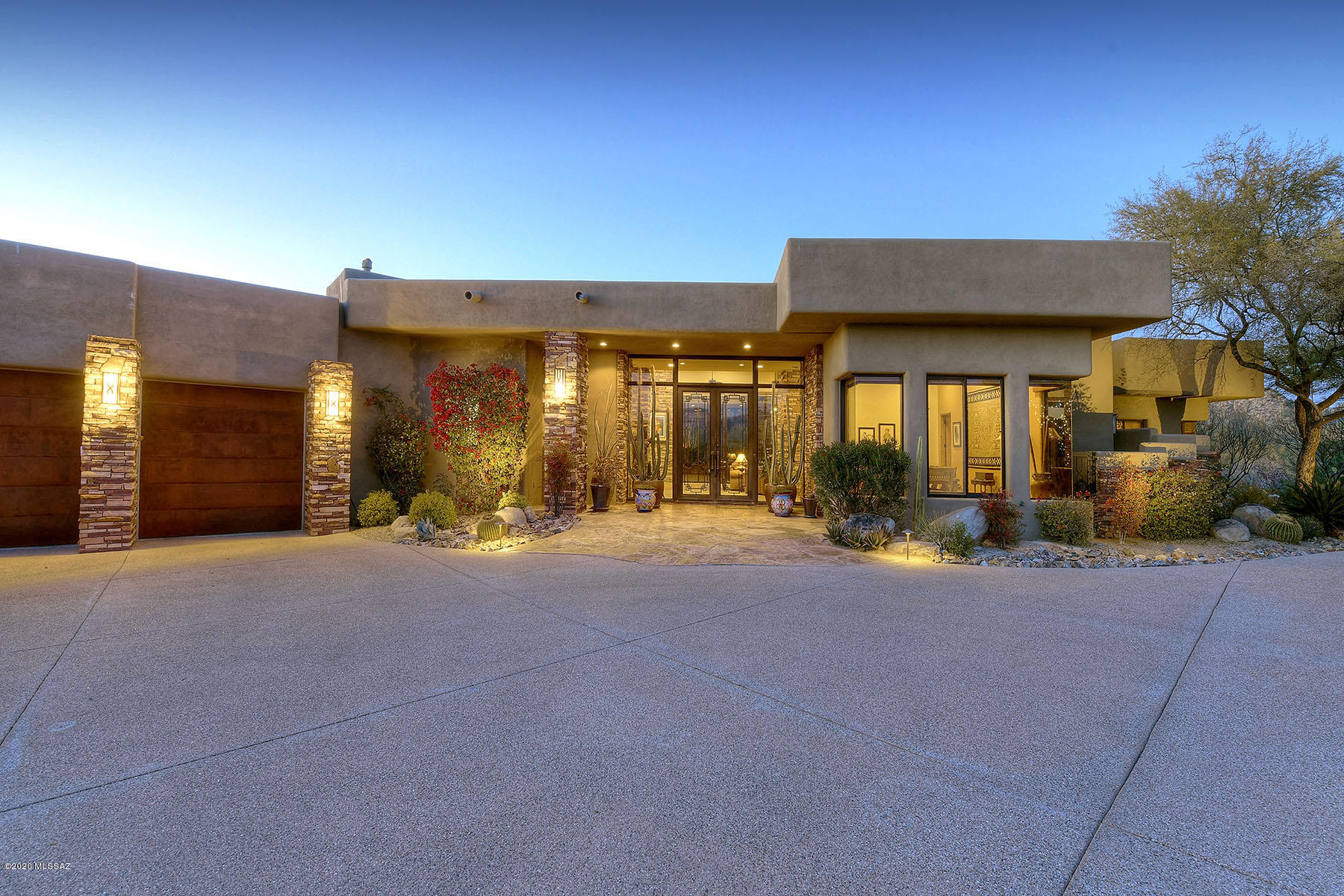 Enchanting Seclusion - One of the most tranquil settings you'll encounter.  This home sits privately at the end of the cul-de-sac.  Stunning views of the rolling Tortolita Mountains.  Spacious 1.76 acre parcel provides all the space you need to expand as you desire.  Retreat to the upper deck area and  take in 360 degree views of the city, Catalina Mountains, golf course and Tortolita Mountains.
Inside the home: Barreled Sedona Stone lined ceiling in the kitchen and accented on walls throughout. Spacious Bedrooms, formal dinning room, oversized 2 car garage with additional storage space, large office space in master bedroom. Stone Canyon - Private Golf Course Development consistently ranked as one of the top courses in the country.  Tour of amenities can be scheduled daily. Video Availabl