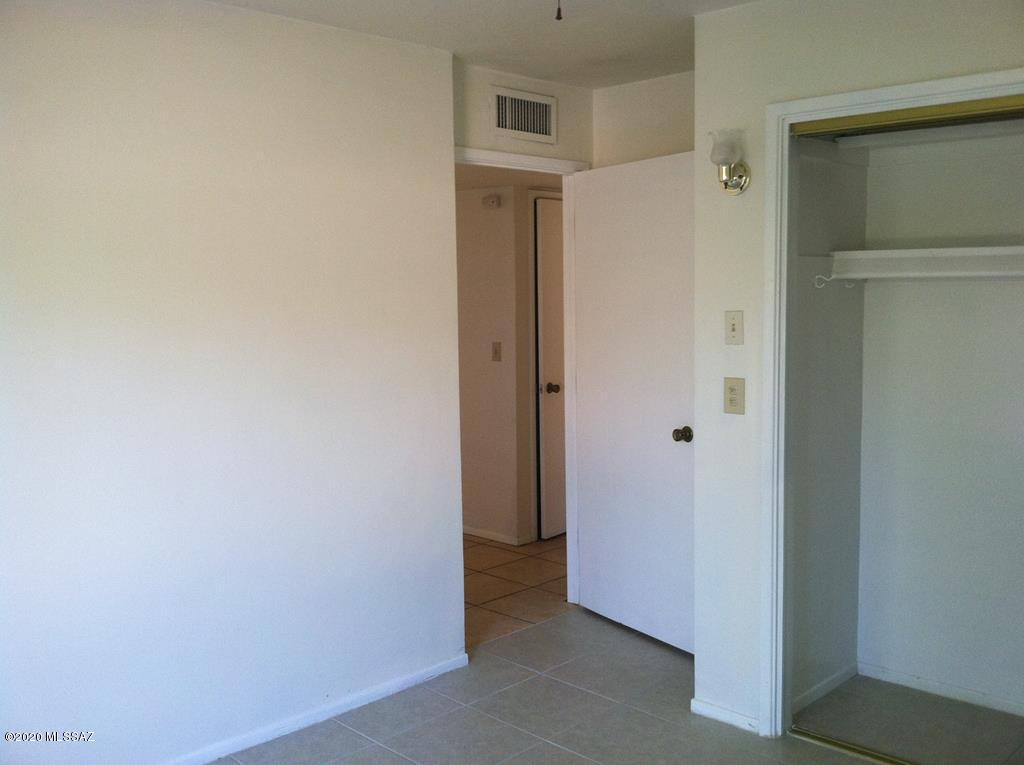Las Solanas Blk 2 (1-49) - Residential Lease