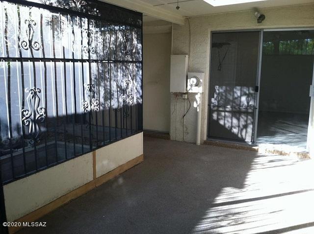 Las Solanas Blk 2 (1-49) - Residential Lease