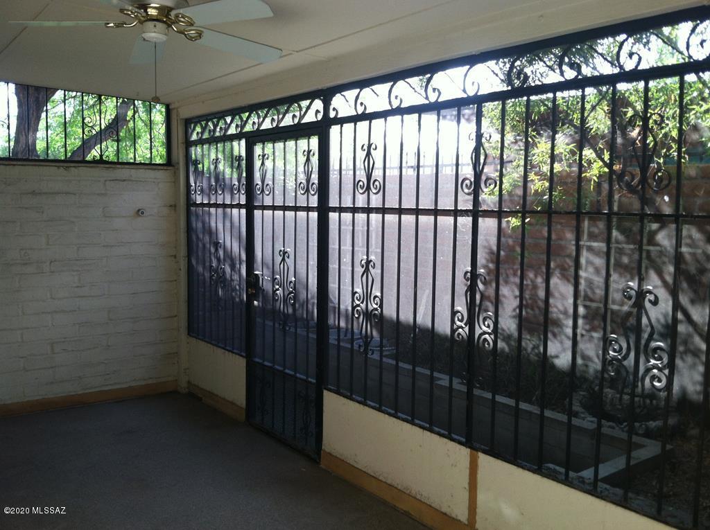 Las Solanas Blk 2 (1-49) - Residential Lease