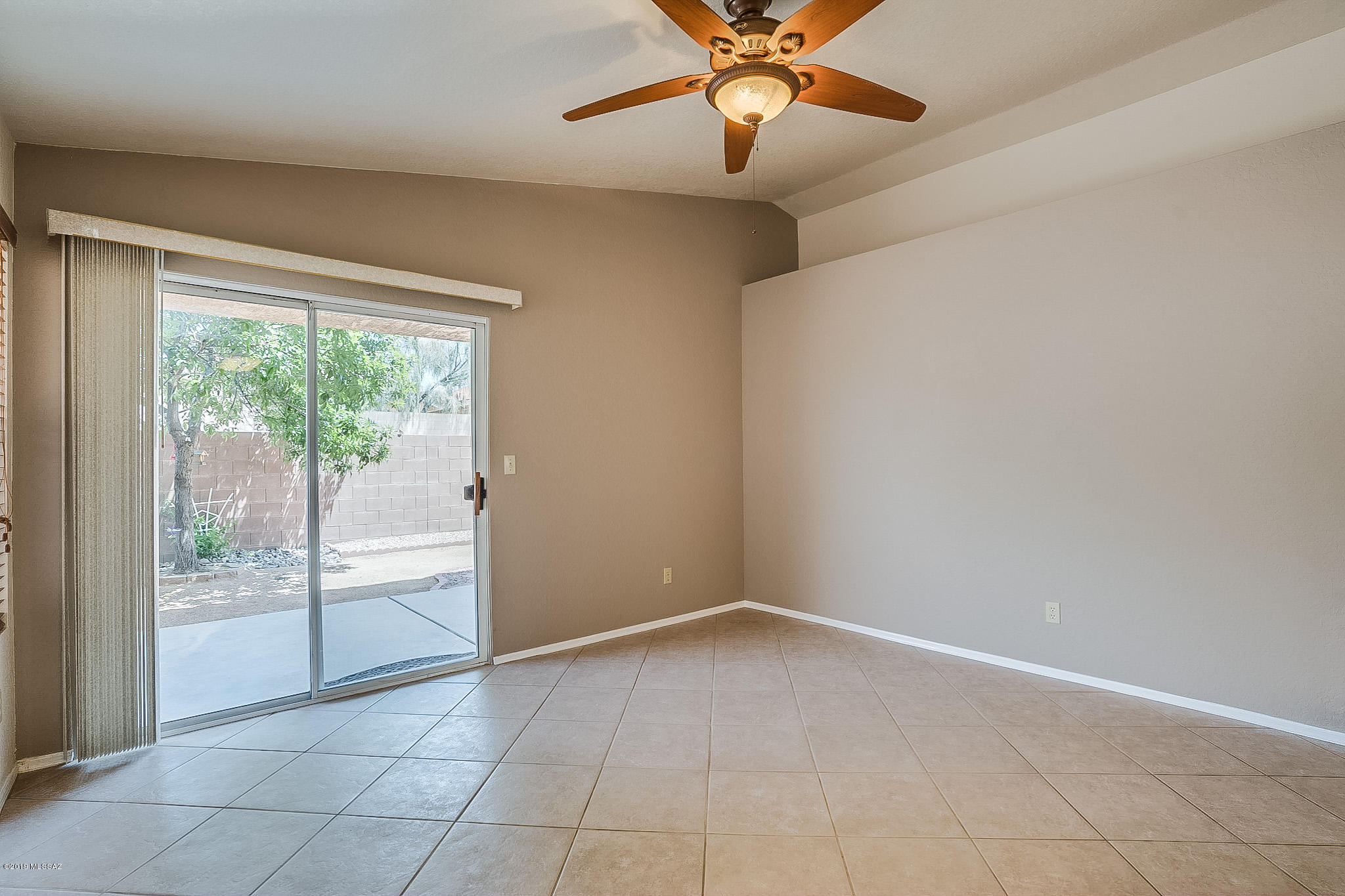 Country Highlands (1-180) - Residential