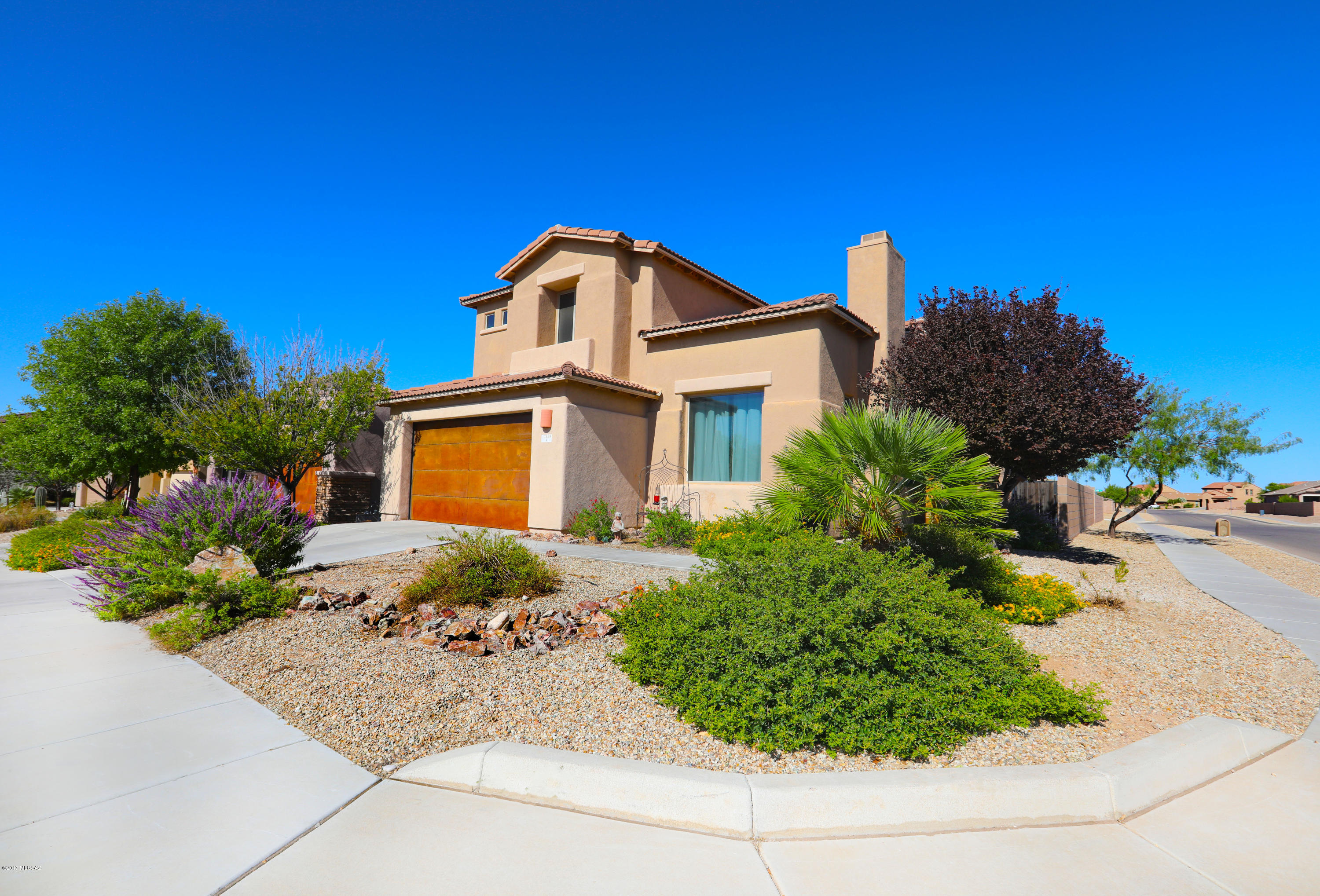 Incredible Rancho del Lago home ready for a new owner. This beautiful 4br 3 ba AF Sterling Model Home is immaculate. It has been meticulously maintained some upgrades include, custom pebble tech pool, granite slab counter tops, and full backsplash making the kitchen absolutely wonderful. It's location is perfect for the golf lovers being walking distance from the club house and falls within the famed Vail School District.