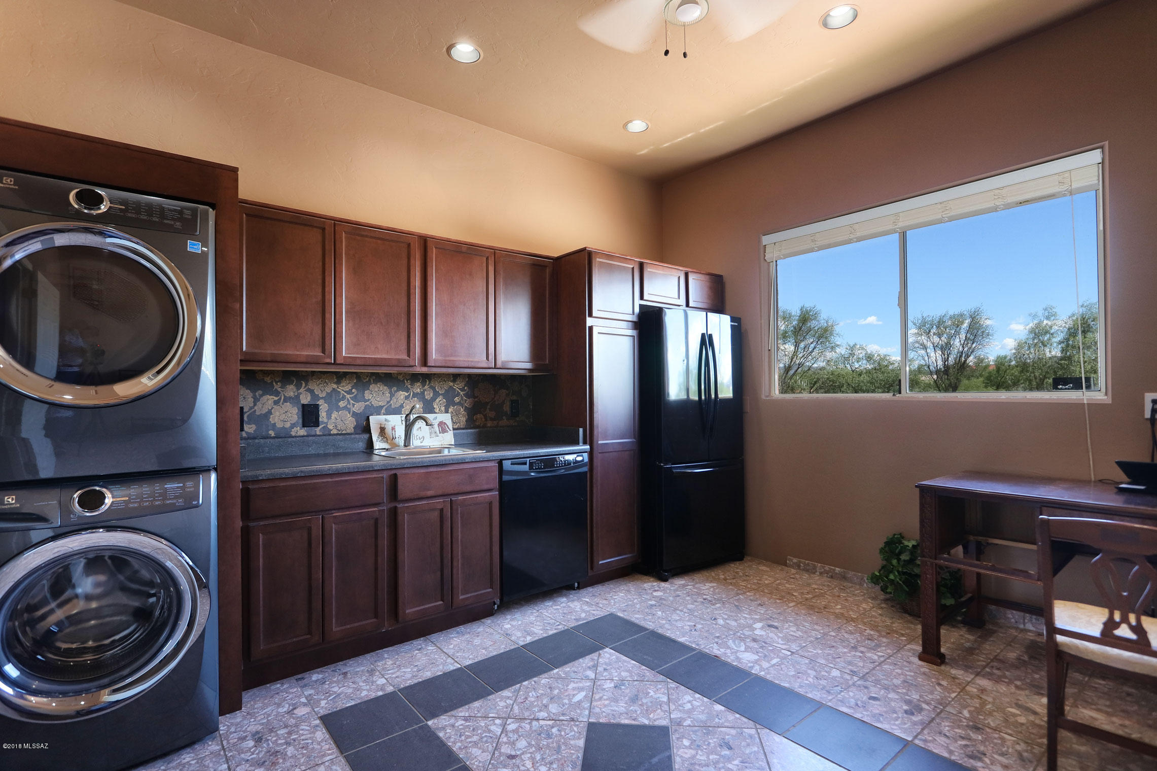 New Tucson Unit NO. 27 - Residential