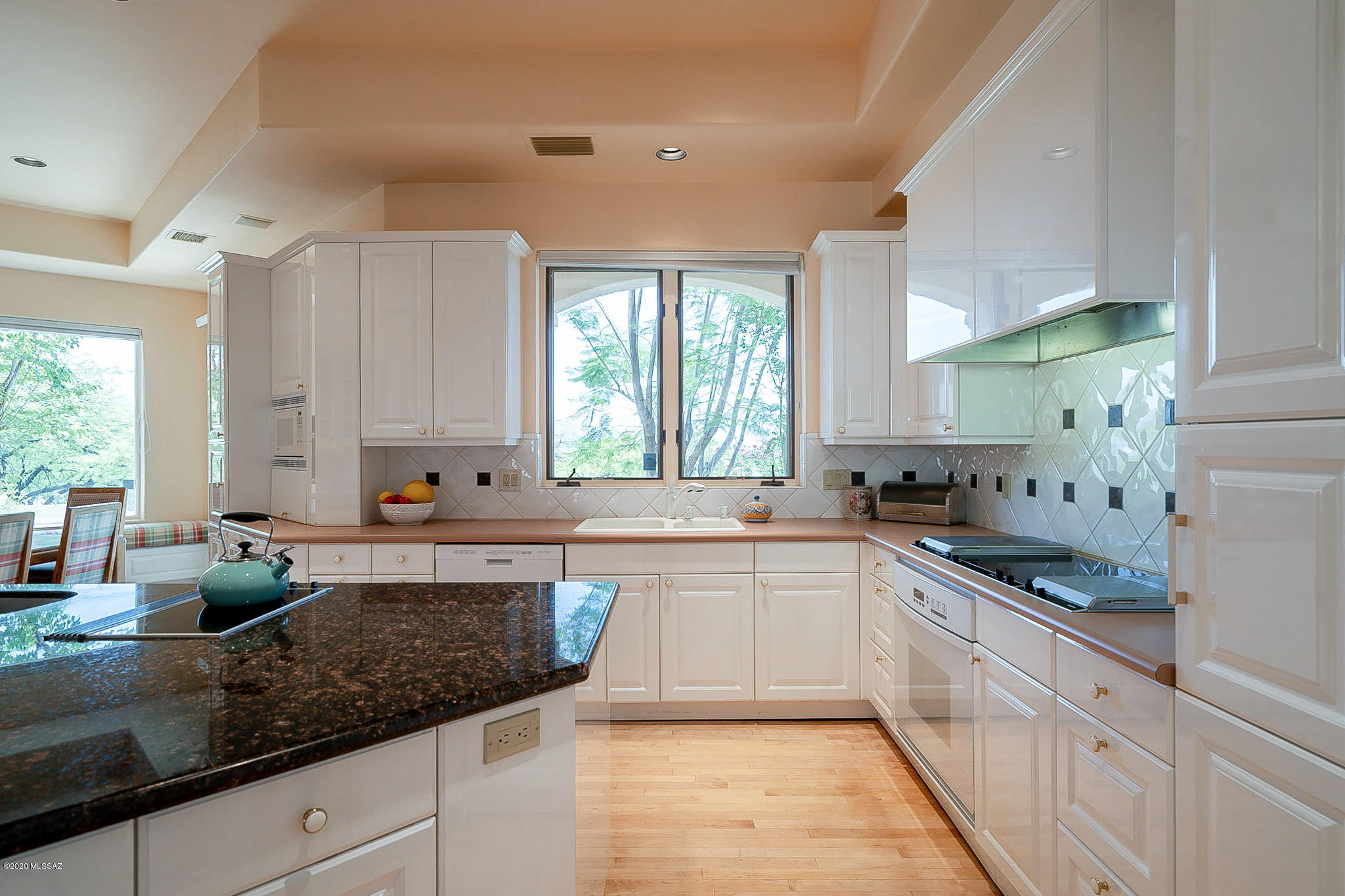 Sabino Vista Hills (66-100) - Residential