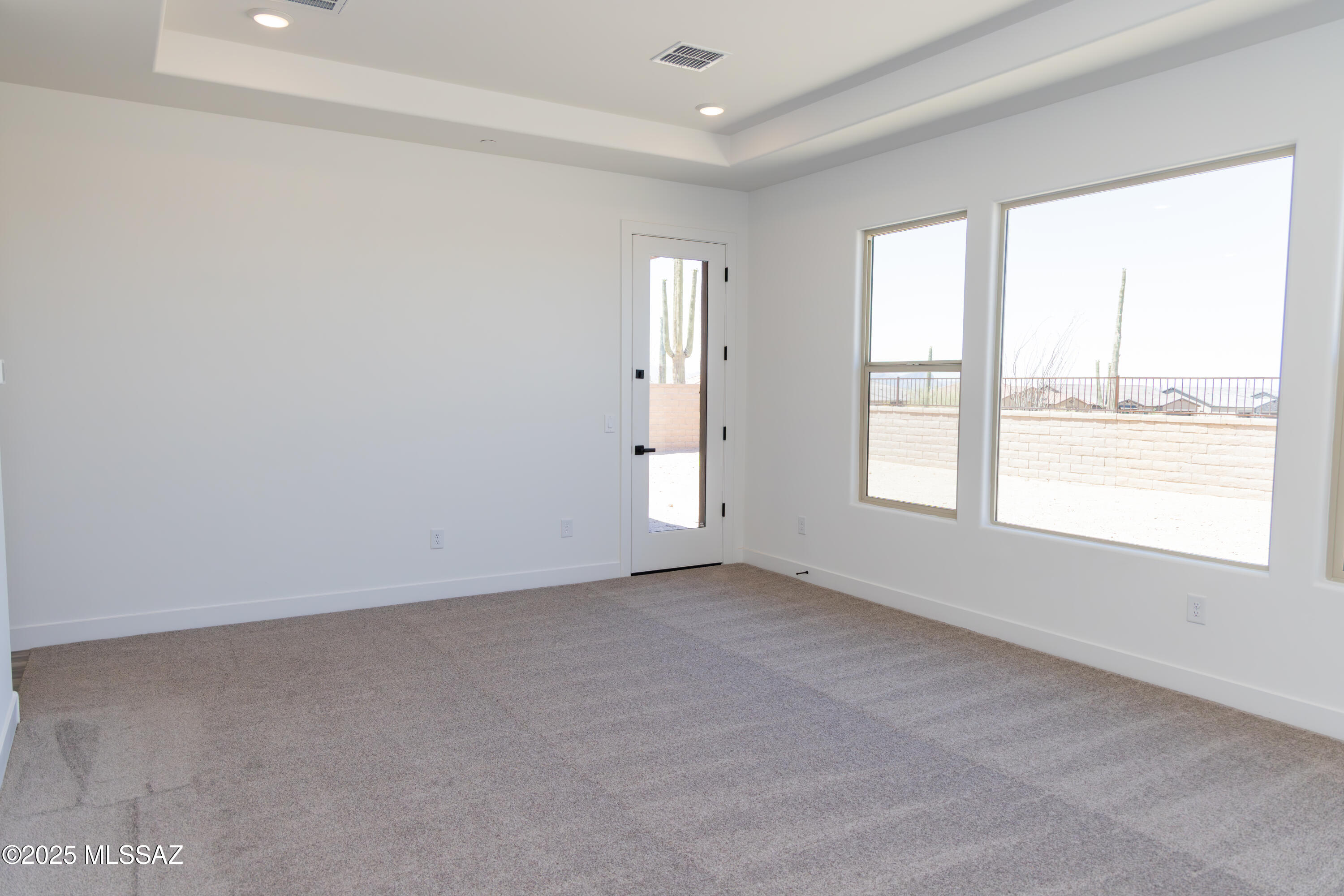 The ranch-style Hanford offers attractive curb appeal with a wide front porch. Inside, you'll find a study, a spacious great room, a nook and an open kitchen with a roomy walk-in pantry and an immense central island. The primary suite offers a large walk-in closet and a private bath with a walk-in shower. This home also boasts an additional sideturn garage.
