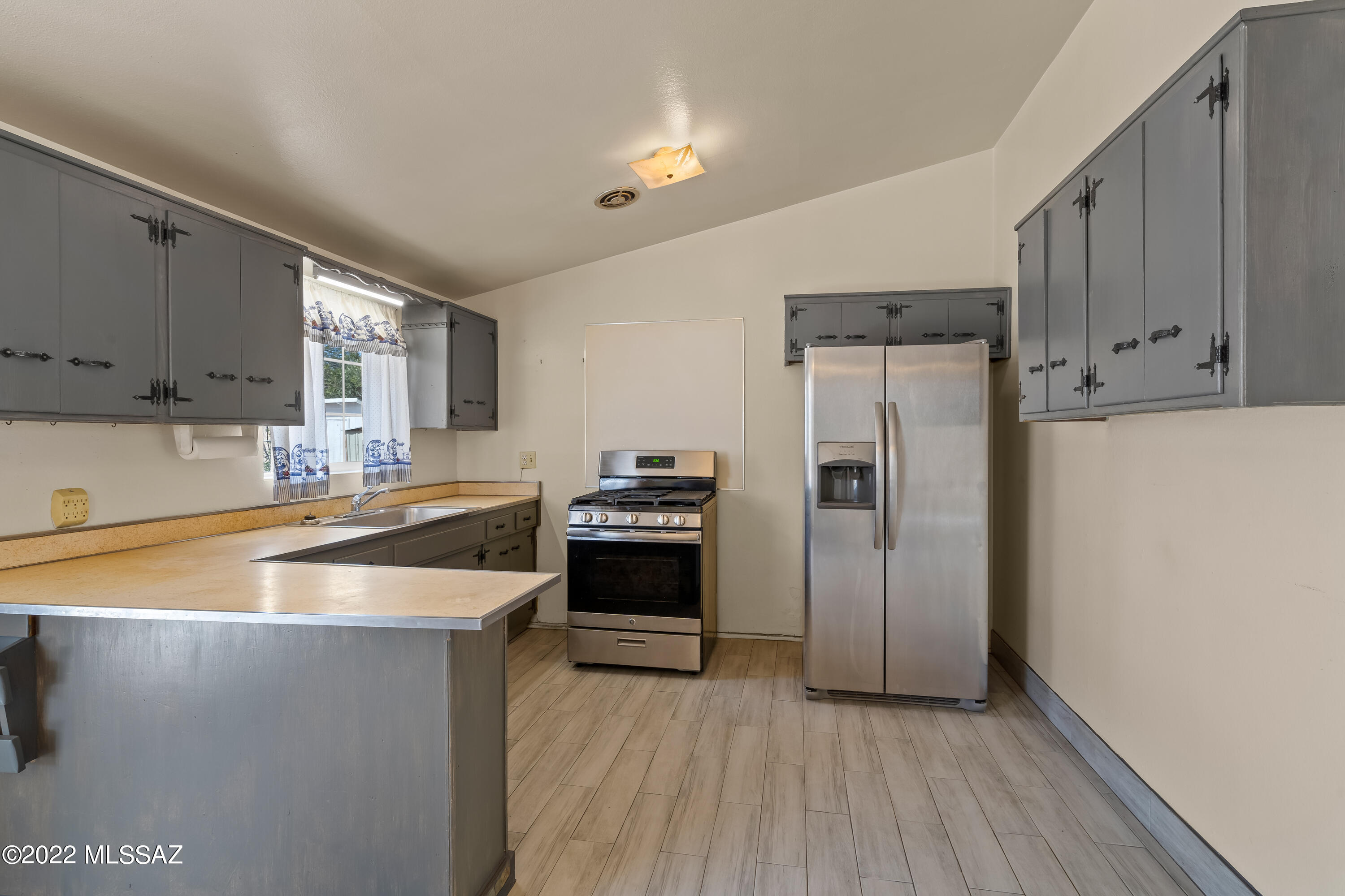 Manzanita Manor Bk(1,2,3,4) - Residential