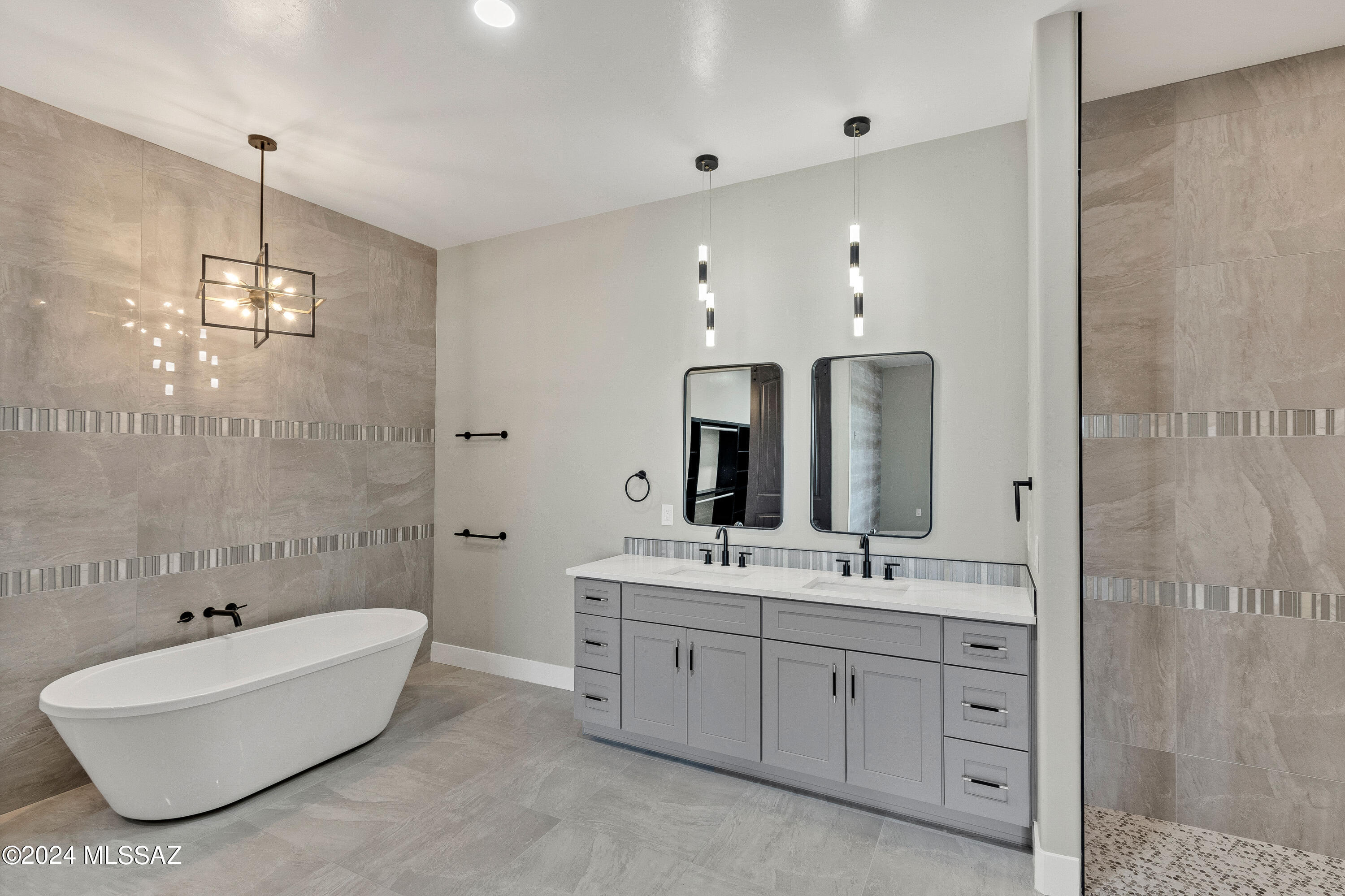 Pusch Ridge (13-32) - Residential