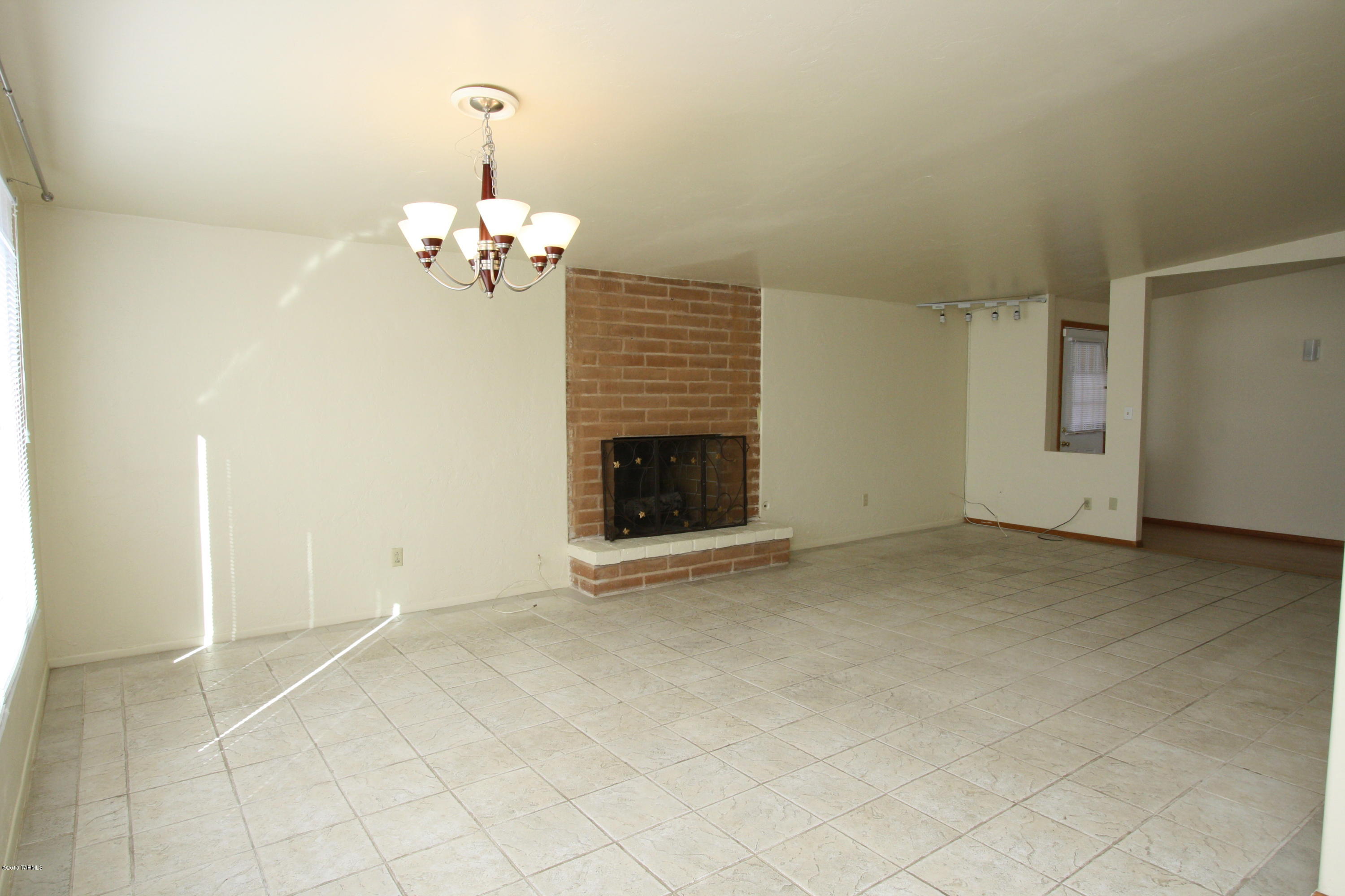 Santa Catalina Estates - Residential Lease
