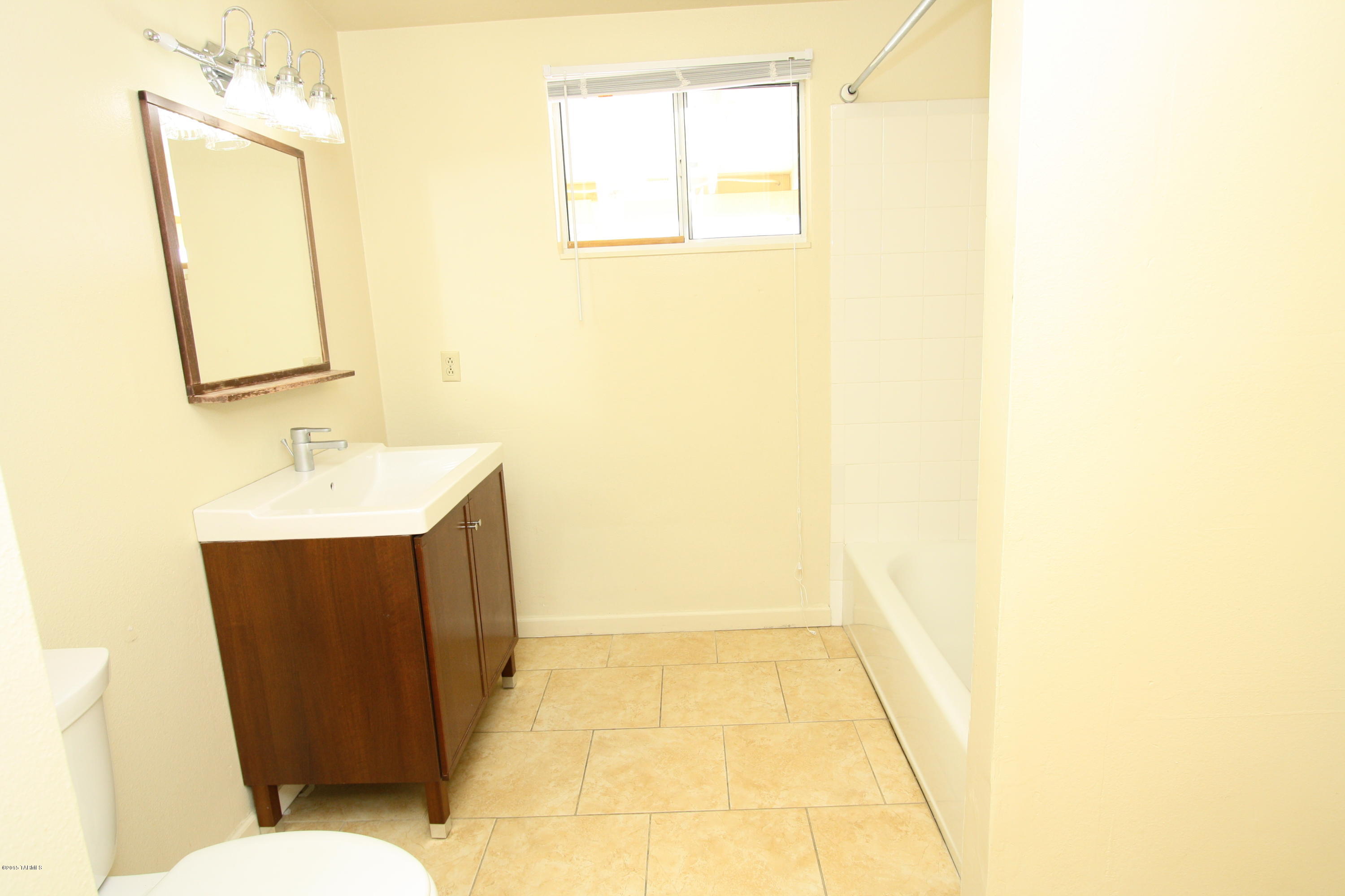 Santa Catalina Estates - Residential Lease