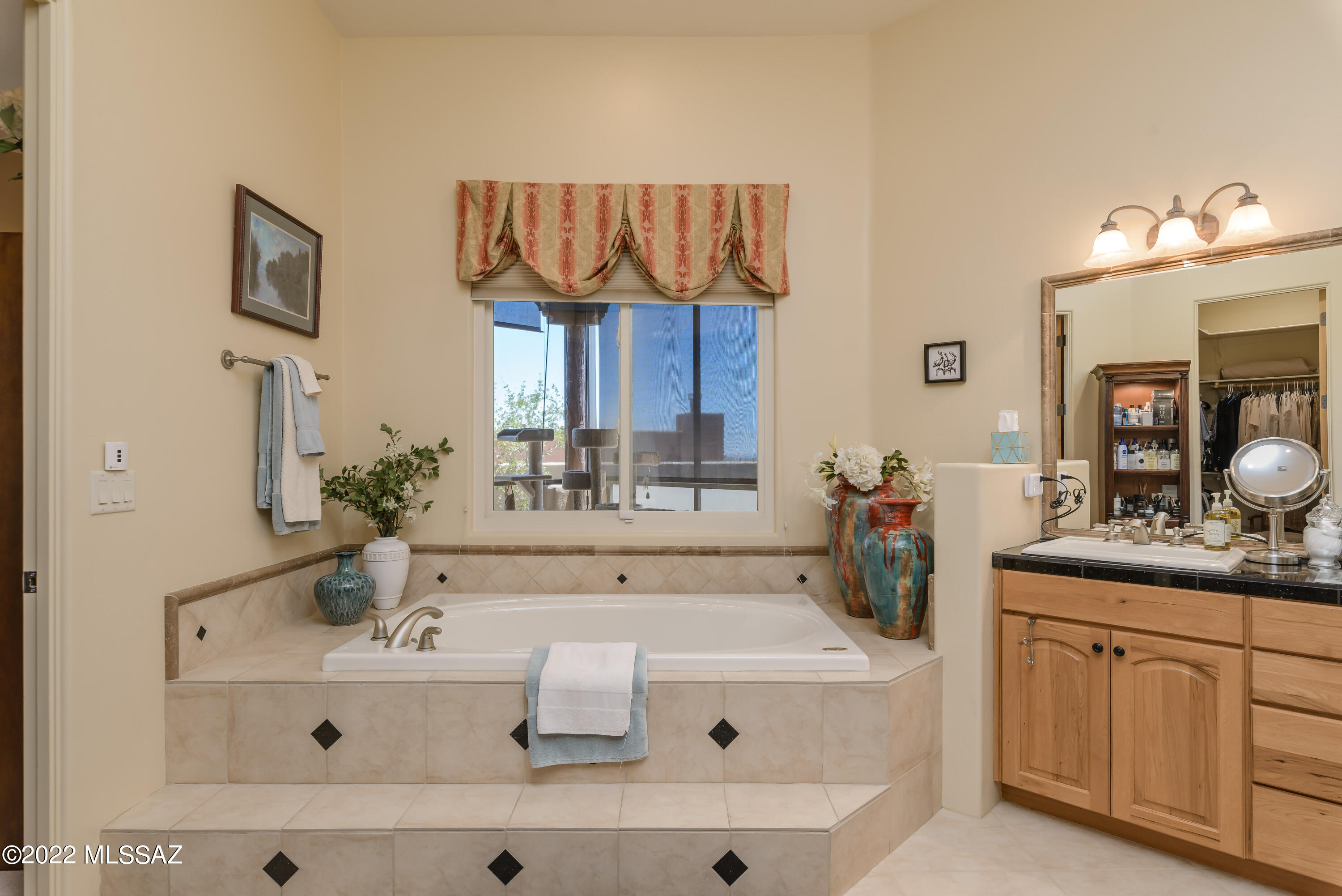 Sabino Mountain (1-290) - Residential