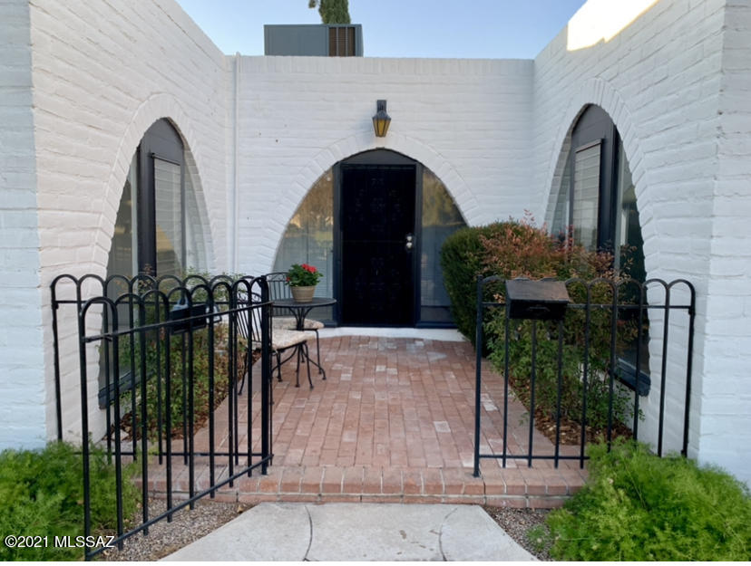 Las Lomitas (1) - Residential