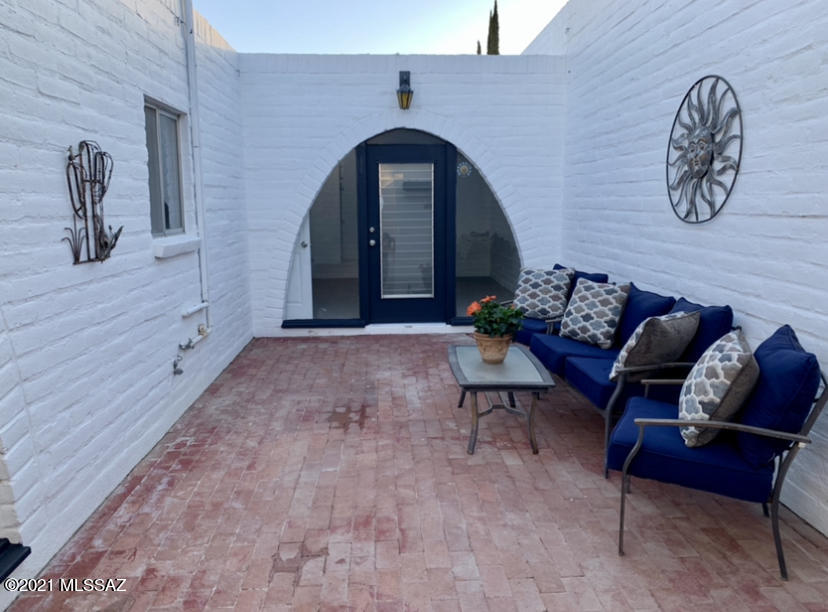 Las Lomitas (1) - Residential