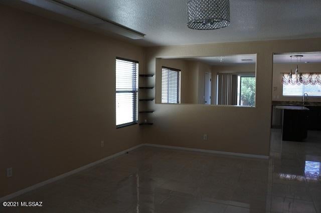 Riverhaven (1-373) - Residential Lease
