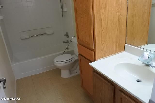 Riverhaven (1-373) - Residential Lease