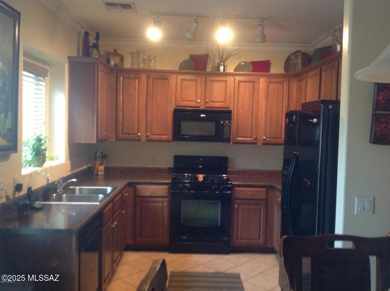 Empire Heights (1-241) - Residential Lease